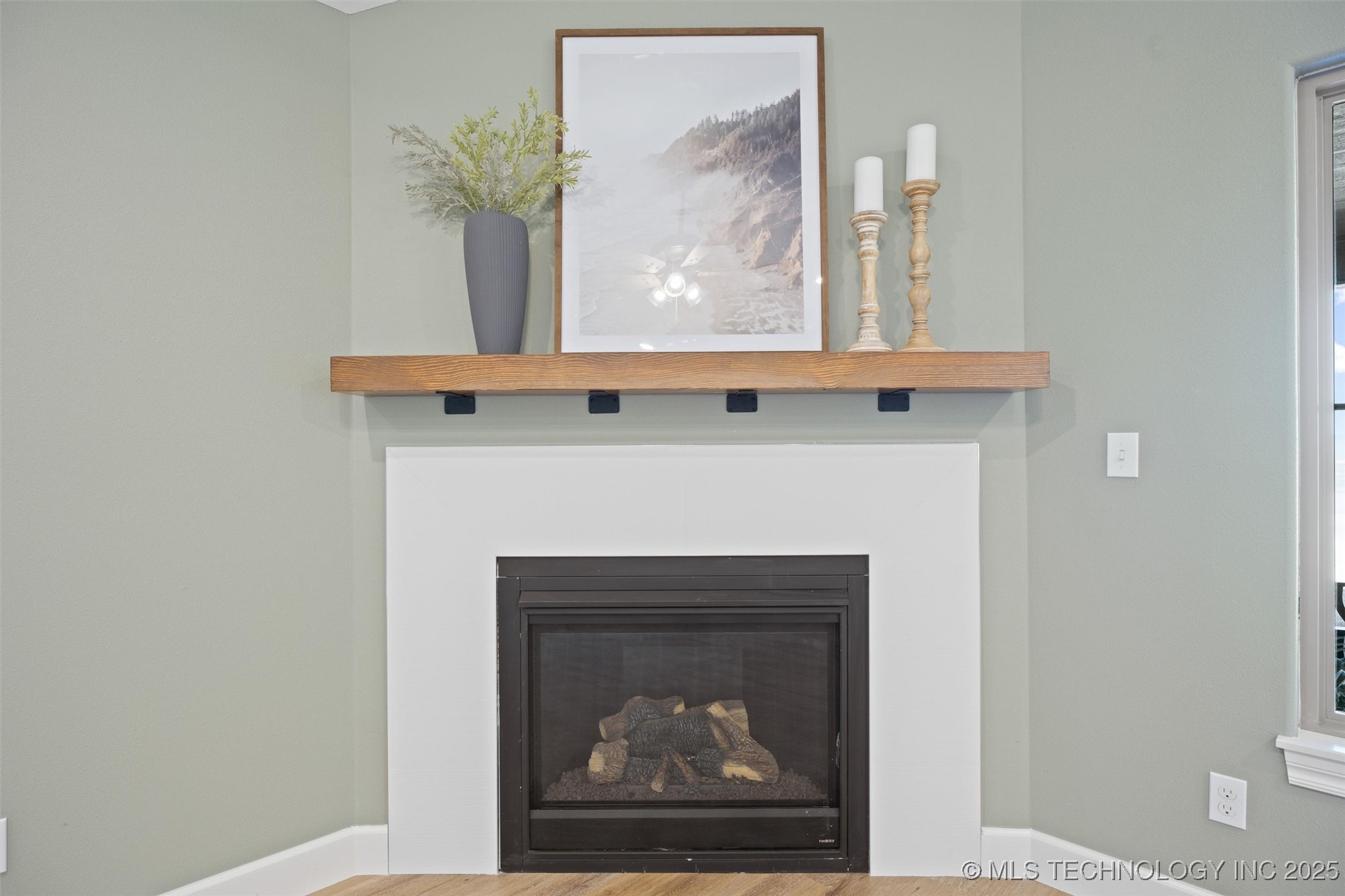 5822 Coldspring Lane Property Photo 8