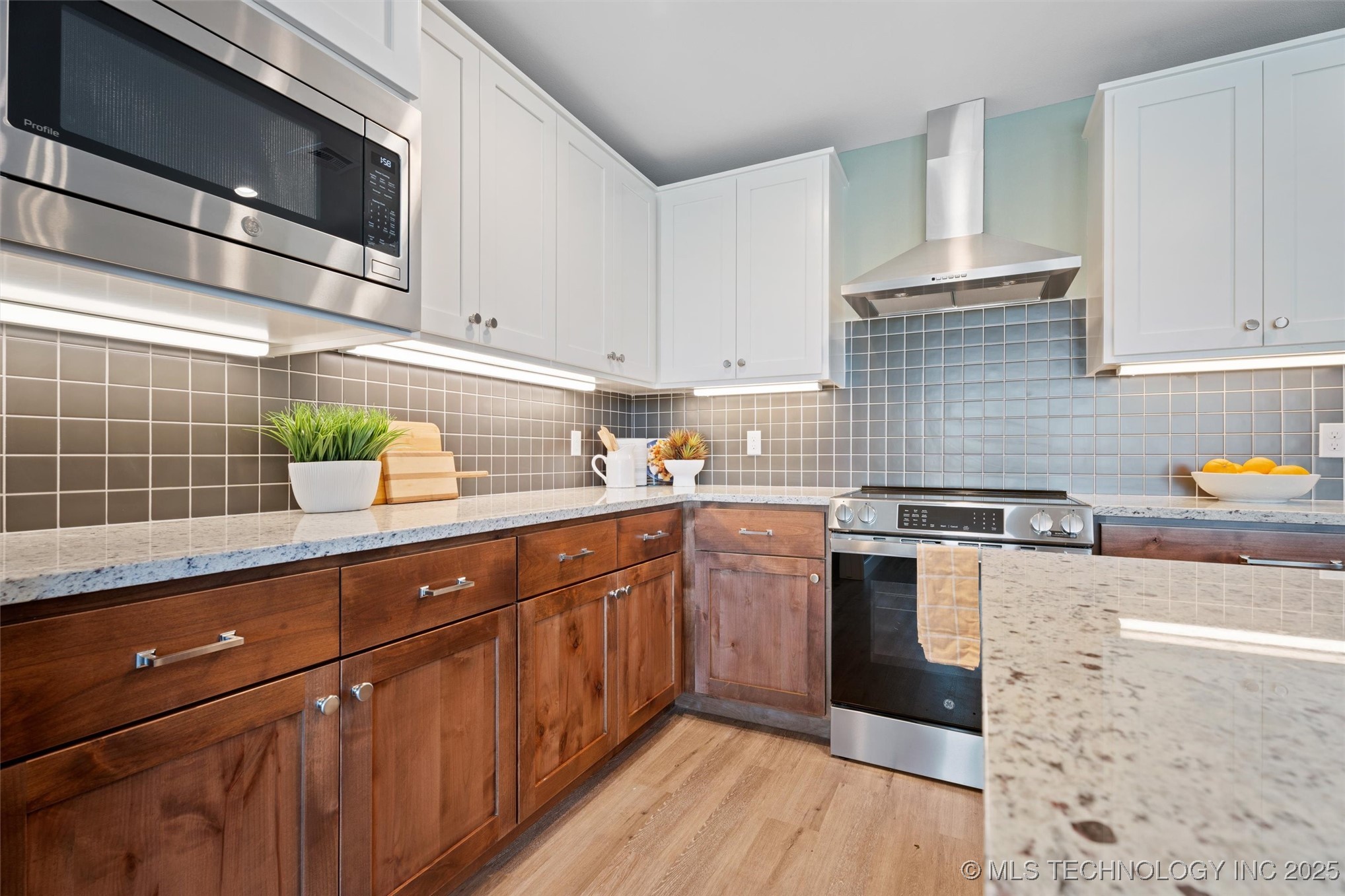 5822 Coldspring Lane Property Photo 16