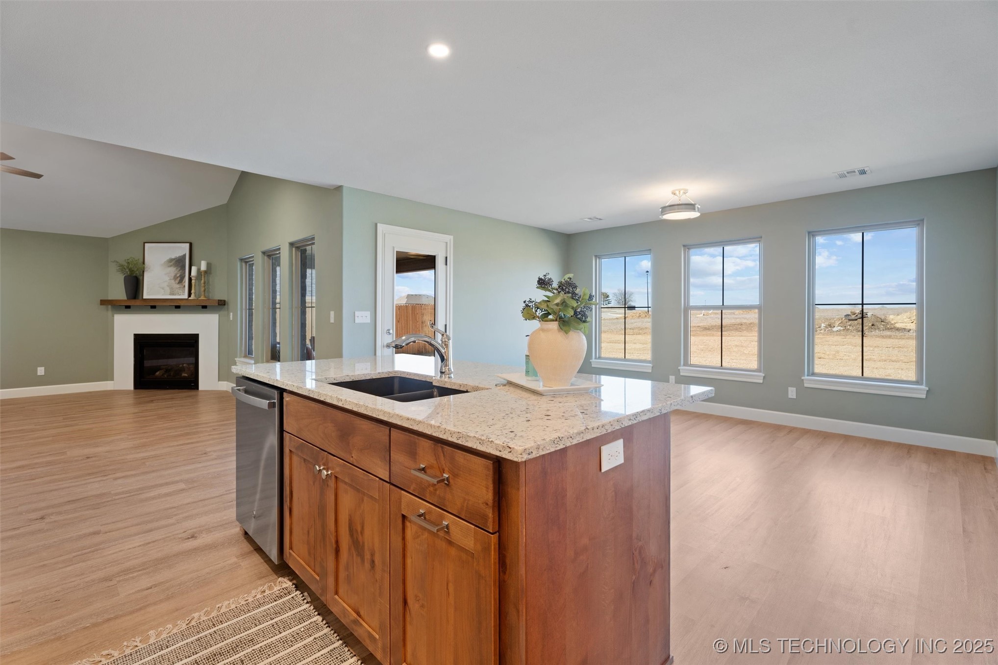 5822 Coldspring Lane Property Photo 17