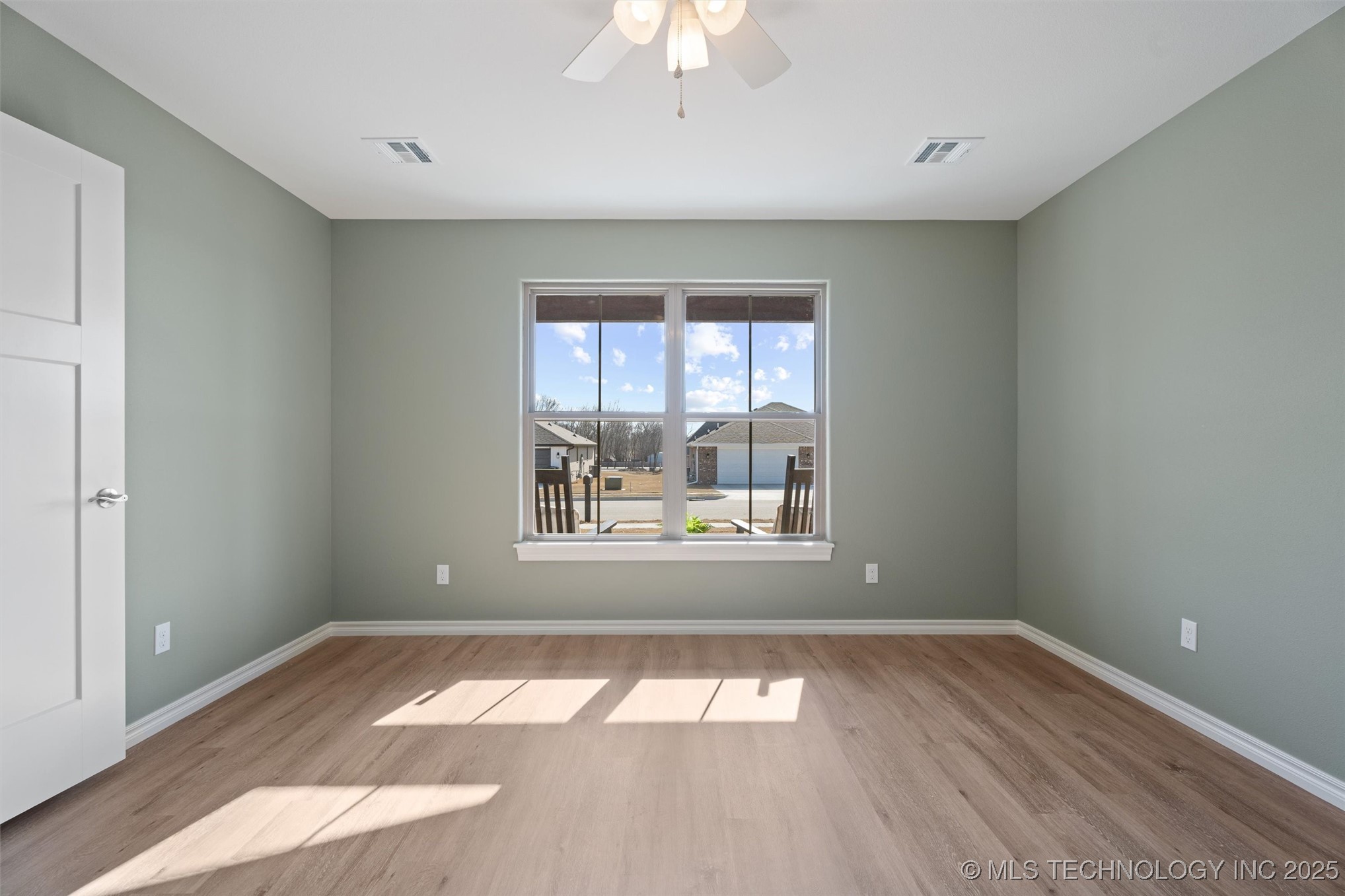 5822 Coldspring Lane Property Photo 25