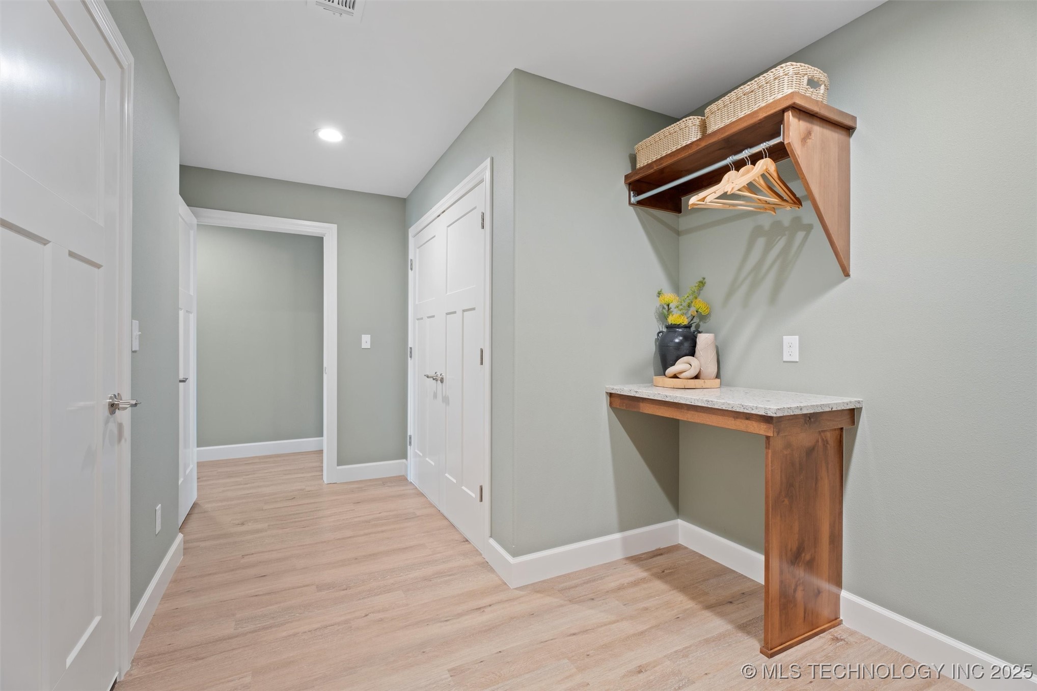 5822 Coldspring Lane Property Photo 31