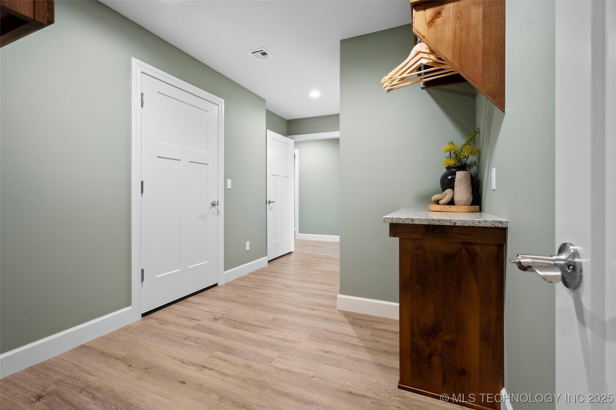 5822 Coldspring Lane Property Photo 33