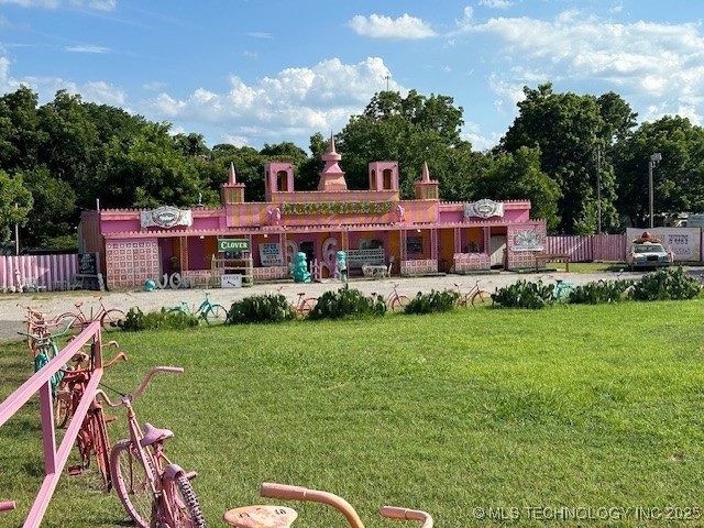 3218 W Broadway Street Property Photo 1