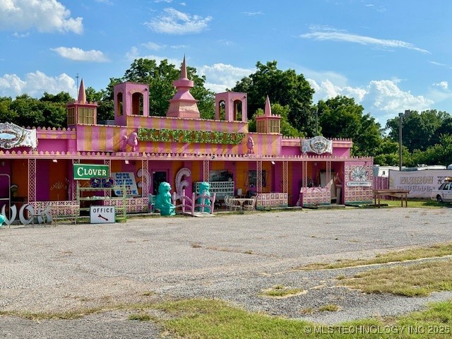 3218 W Broadway Street Property Photo 2