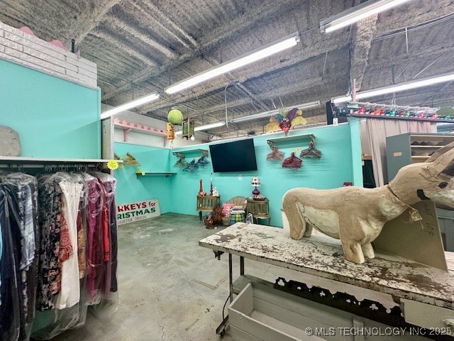 3218 W Broadway Street Property Photo 12