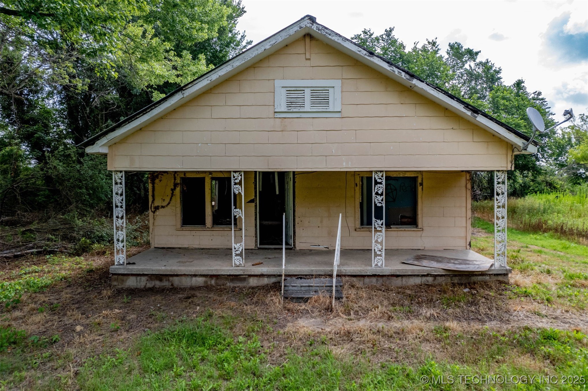 19202 S Old Highway 2 Property Photo 9