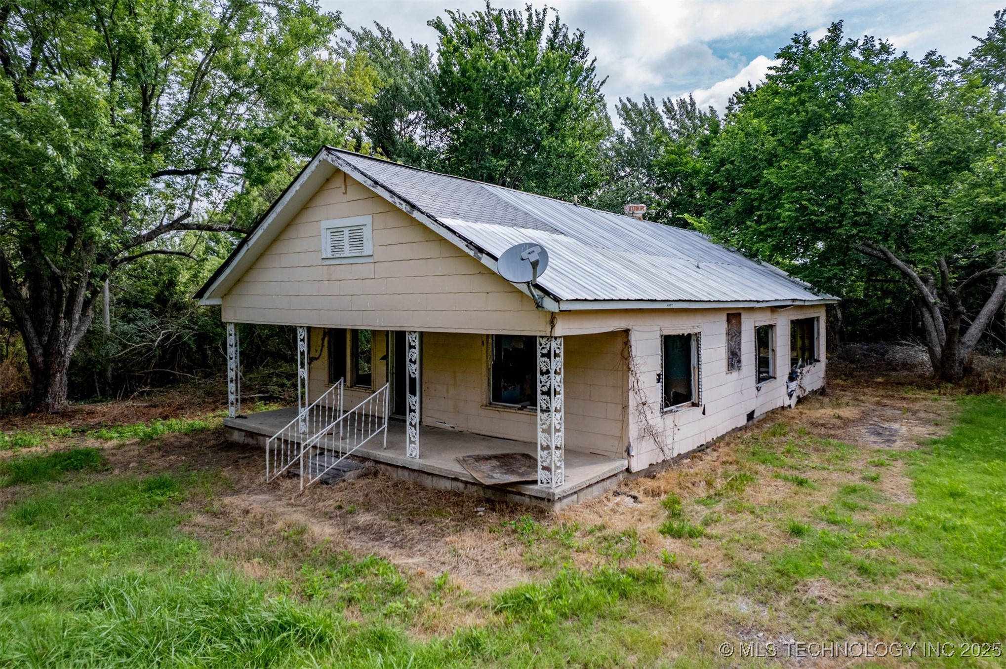 19202 S Old Highway 2 Property Photo 10