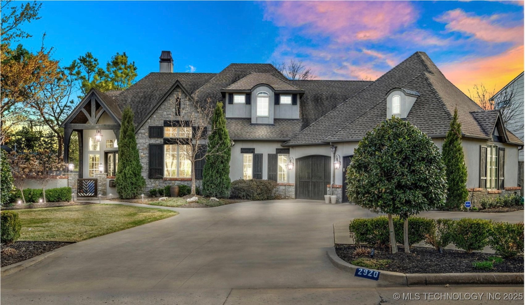 2920 E 27th Place Property Photo 1