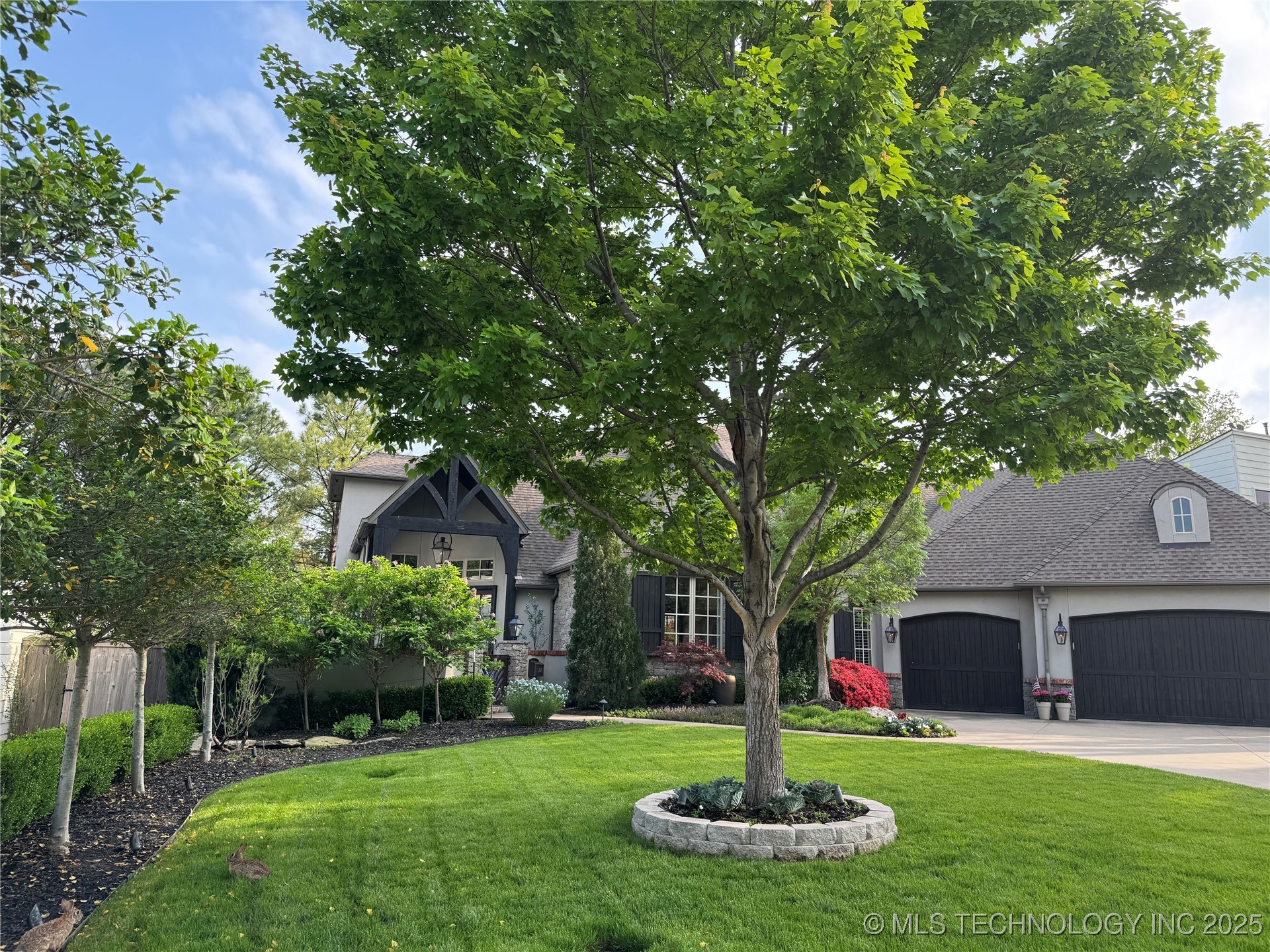 2920 E 27th Place Property Photo 4