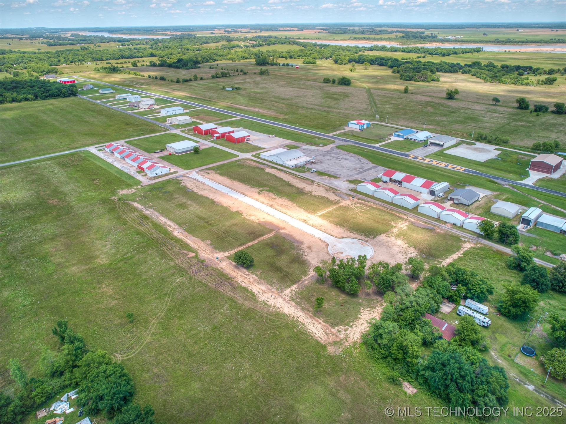 1160 N Amelia Lane Property Photo 9