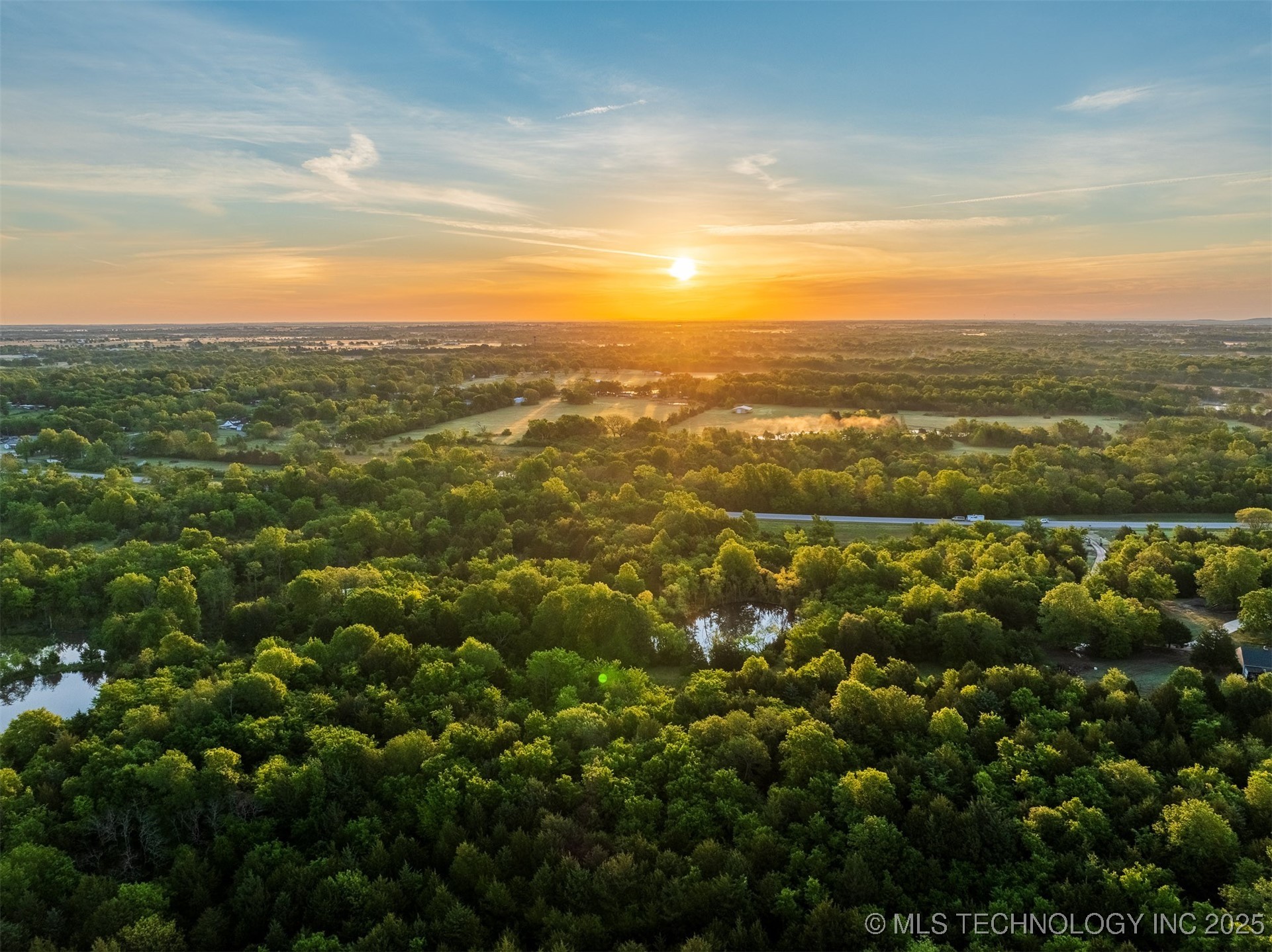 35 E 9th Street Property Photo 1