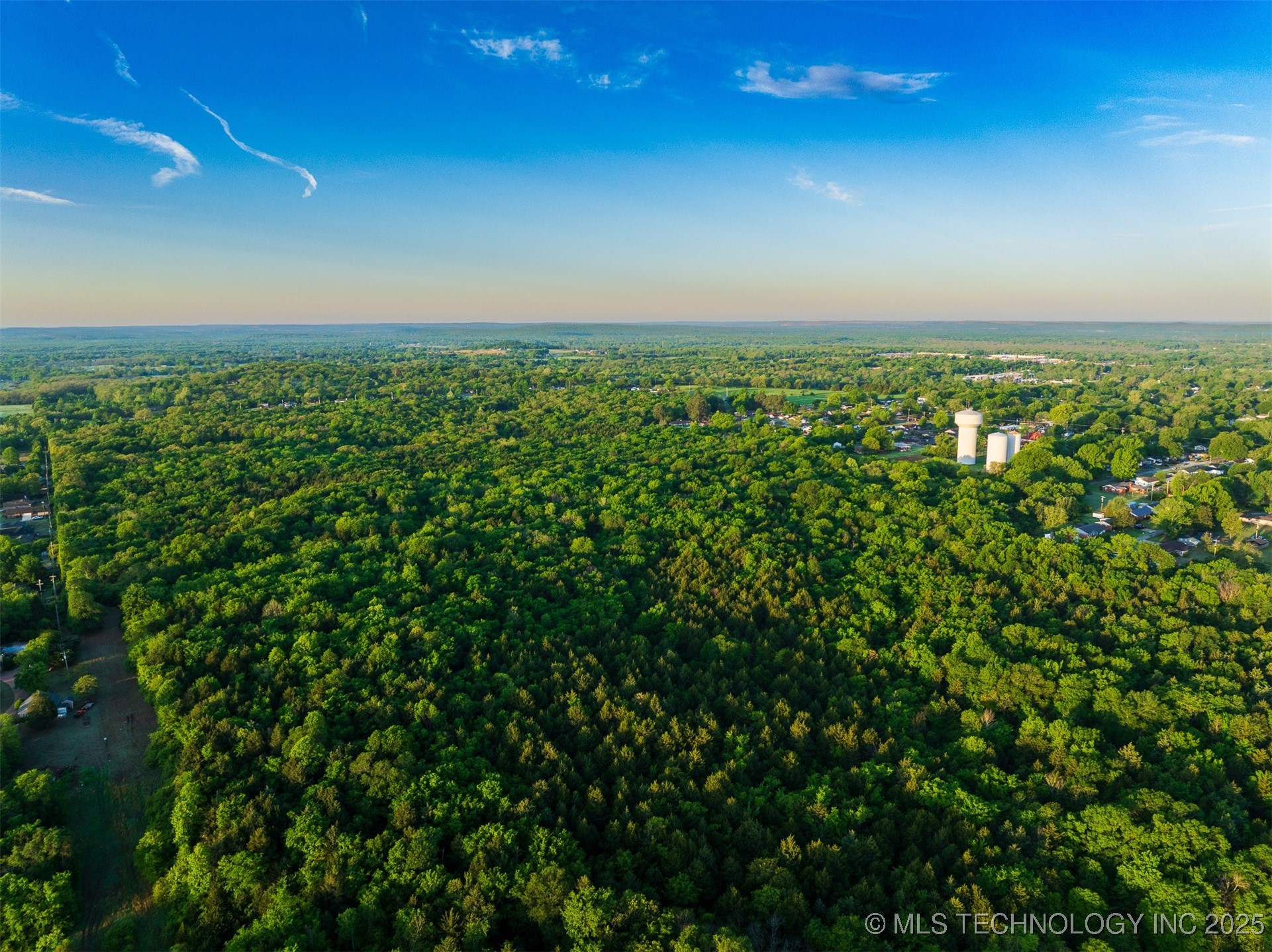 35 E 9th Street Property Photo 14