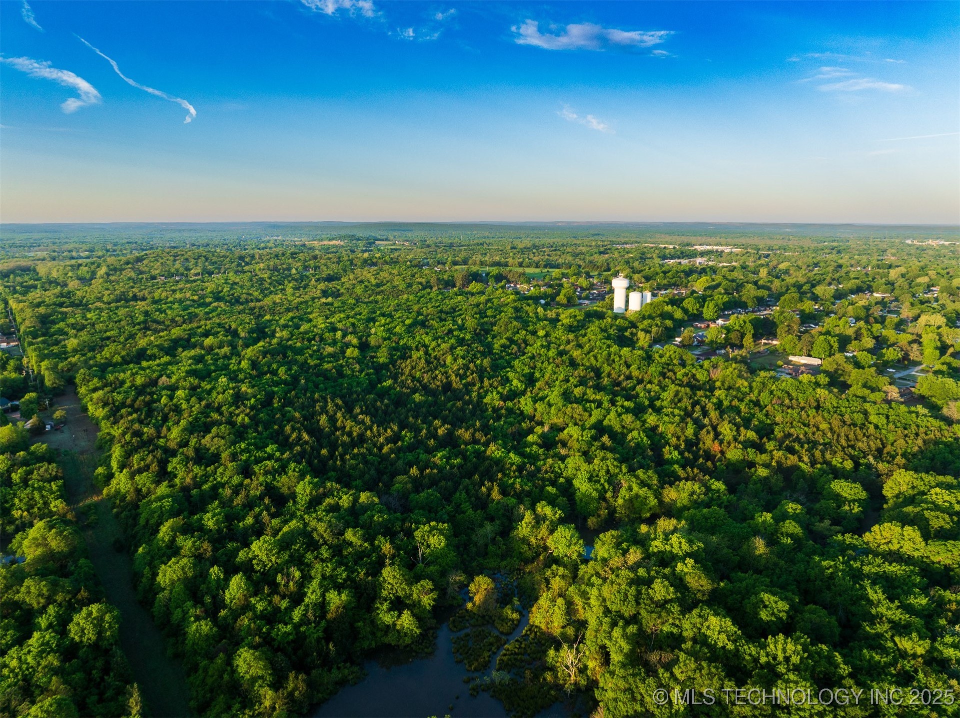 35 E 9th Street Property Photo 16