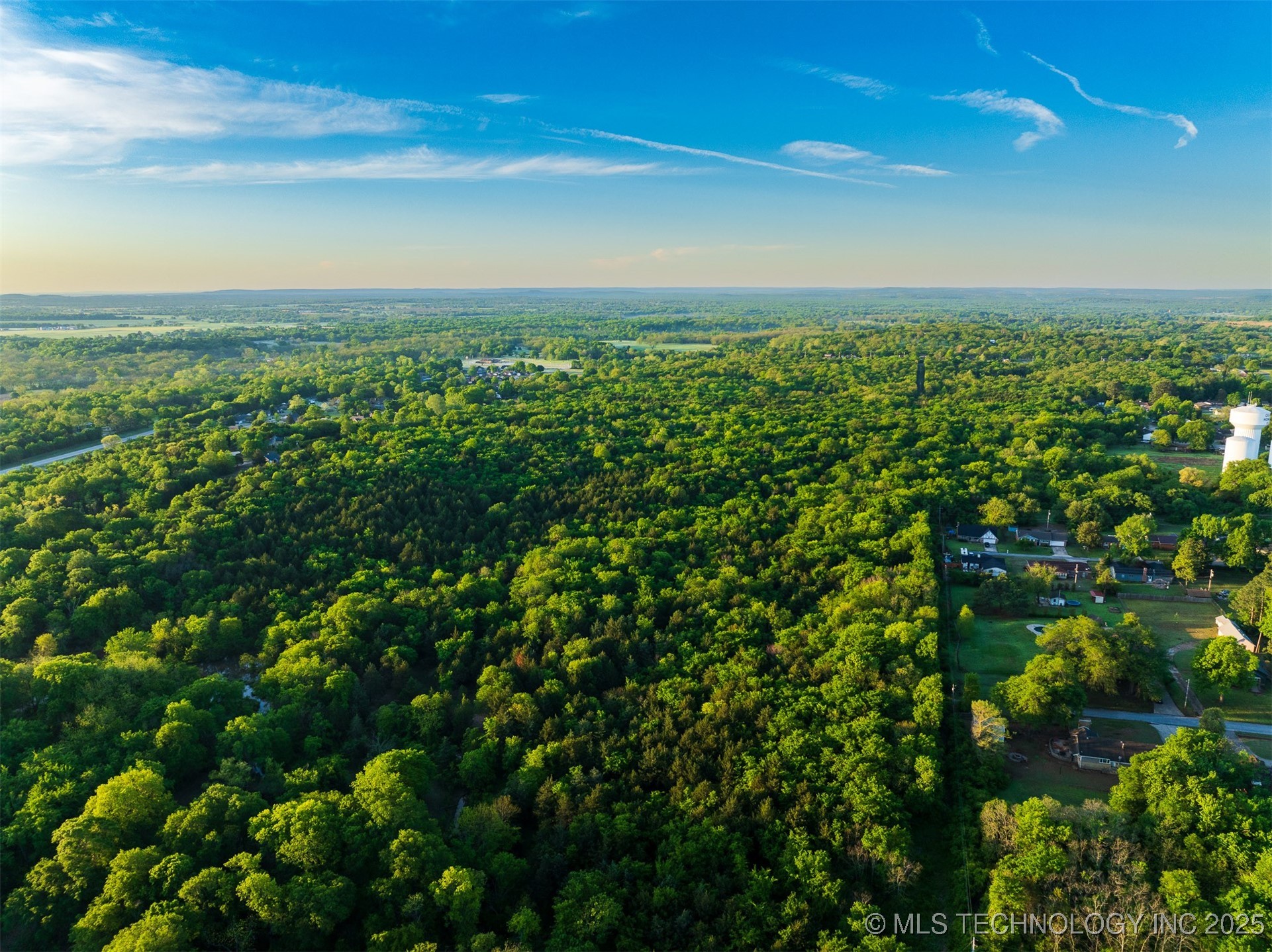 35 E 9th Street Property Photo 44