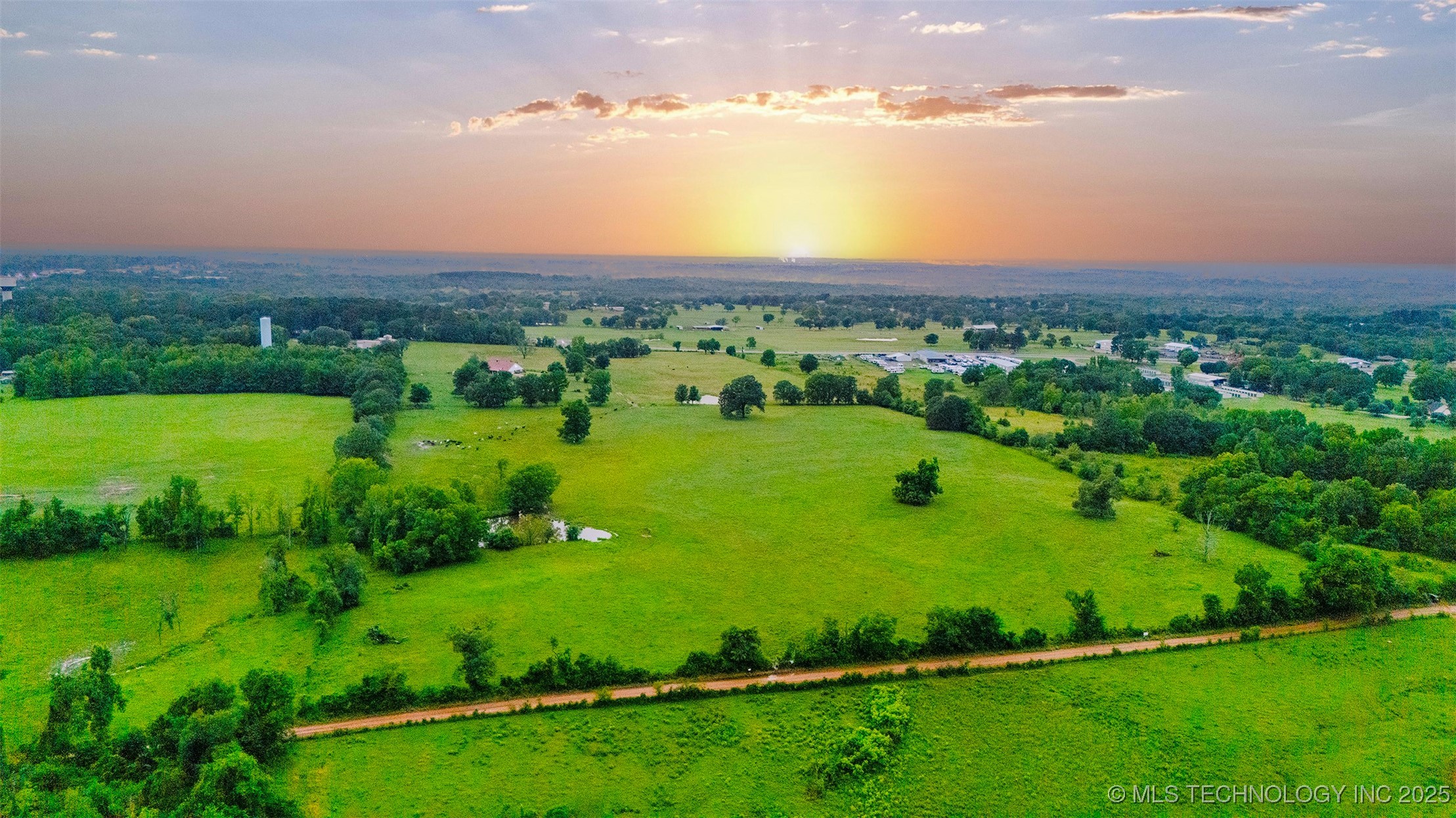 1 N Cornerstone Lane Property Photo 4