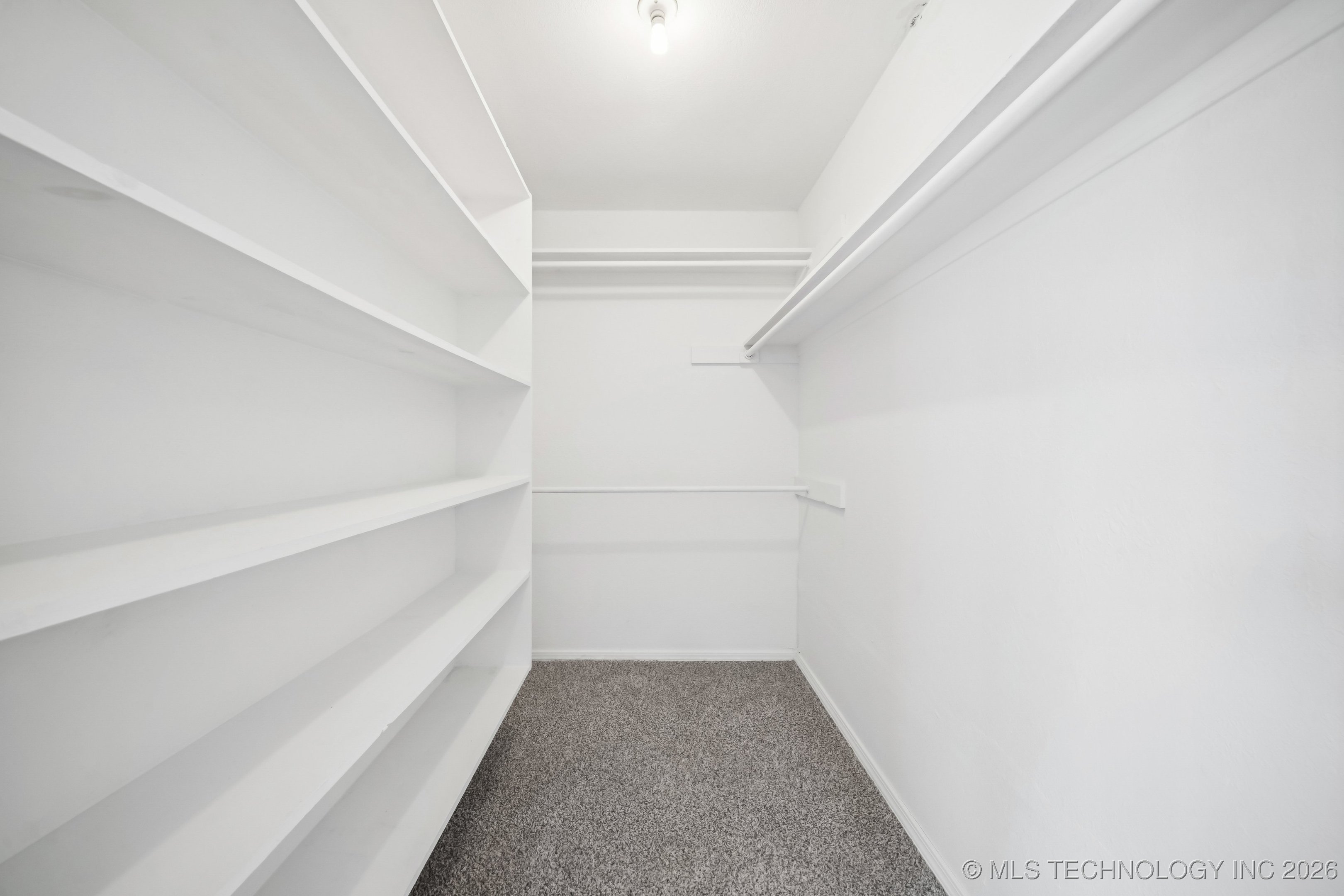 2712 S Fir Avenue Property Photo 20