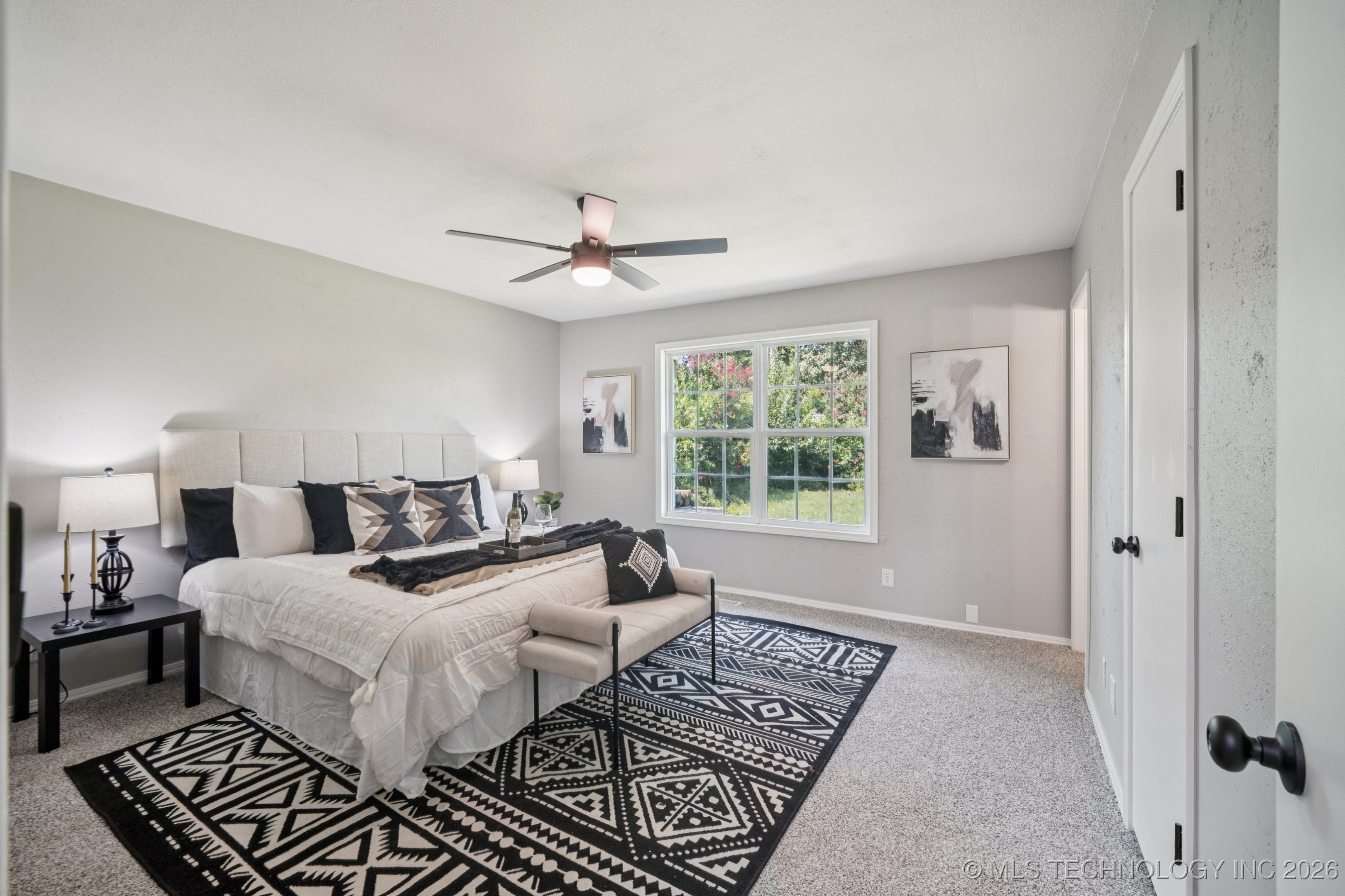 2712 S Fir Avenue Property Photo 21