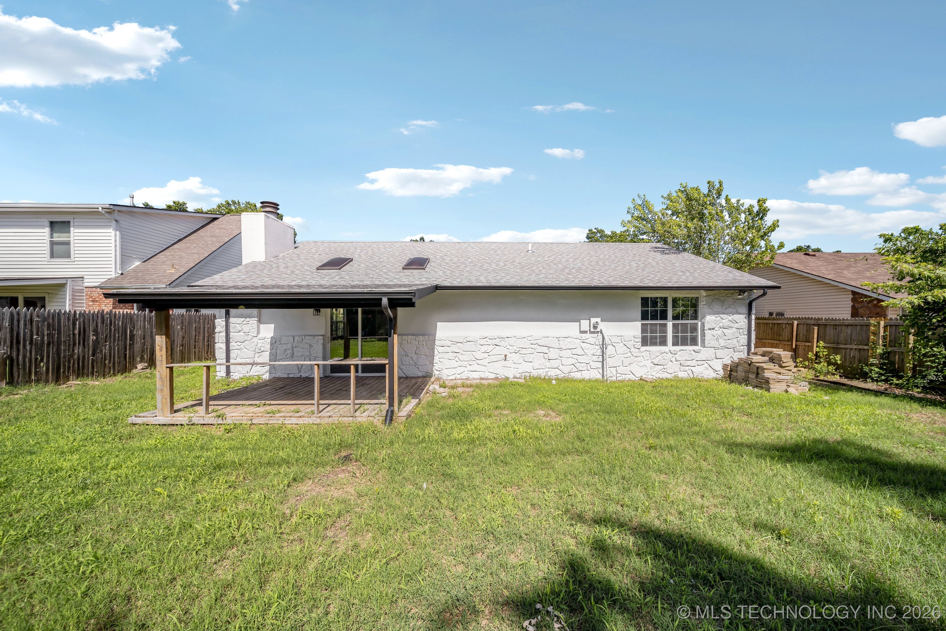 2712 S Fir Avenue Property Photo 25