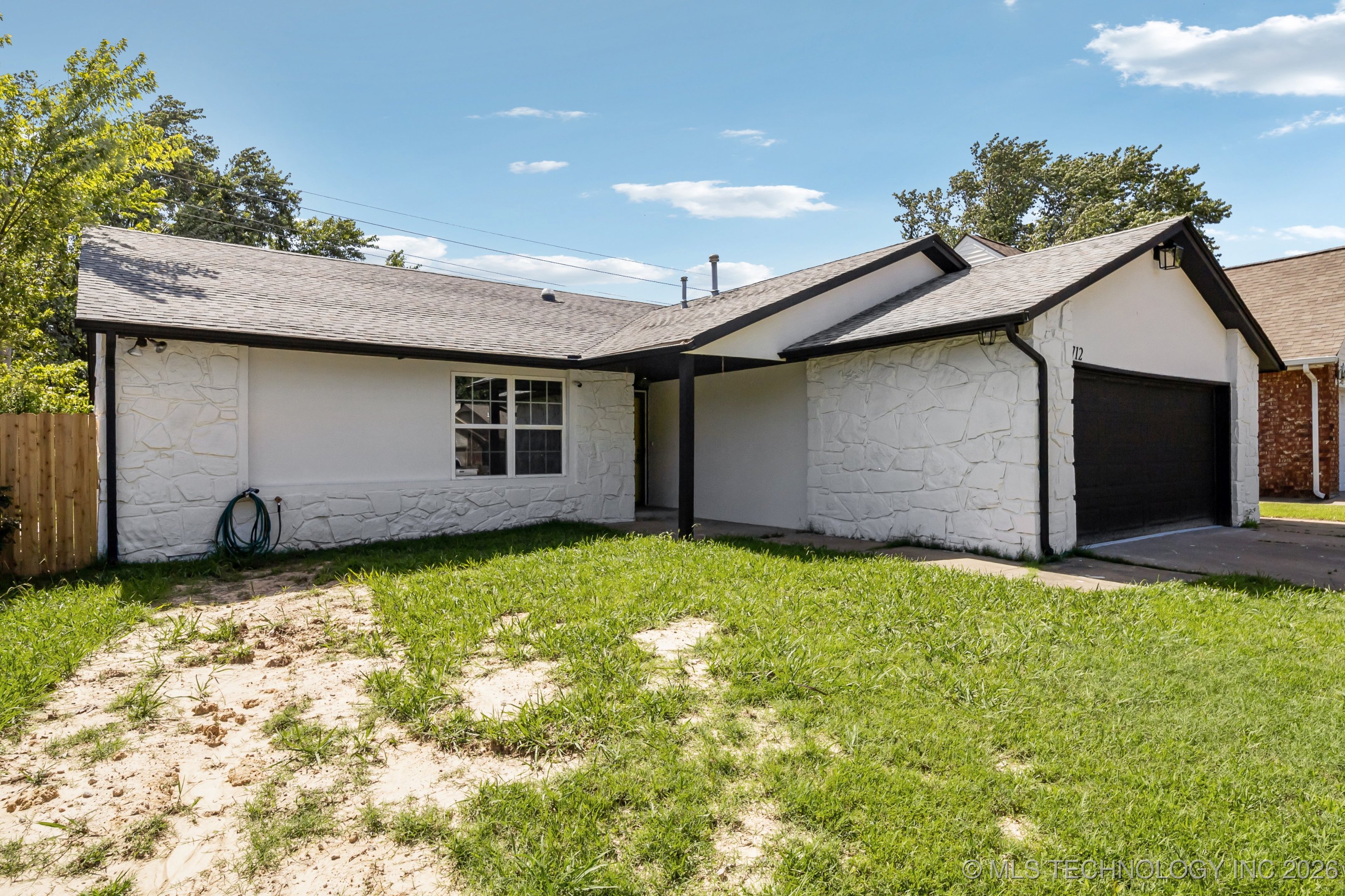 2712 S Fir Avenue Property Photo 26