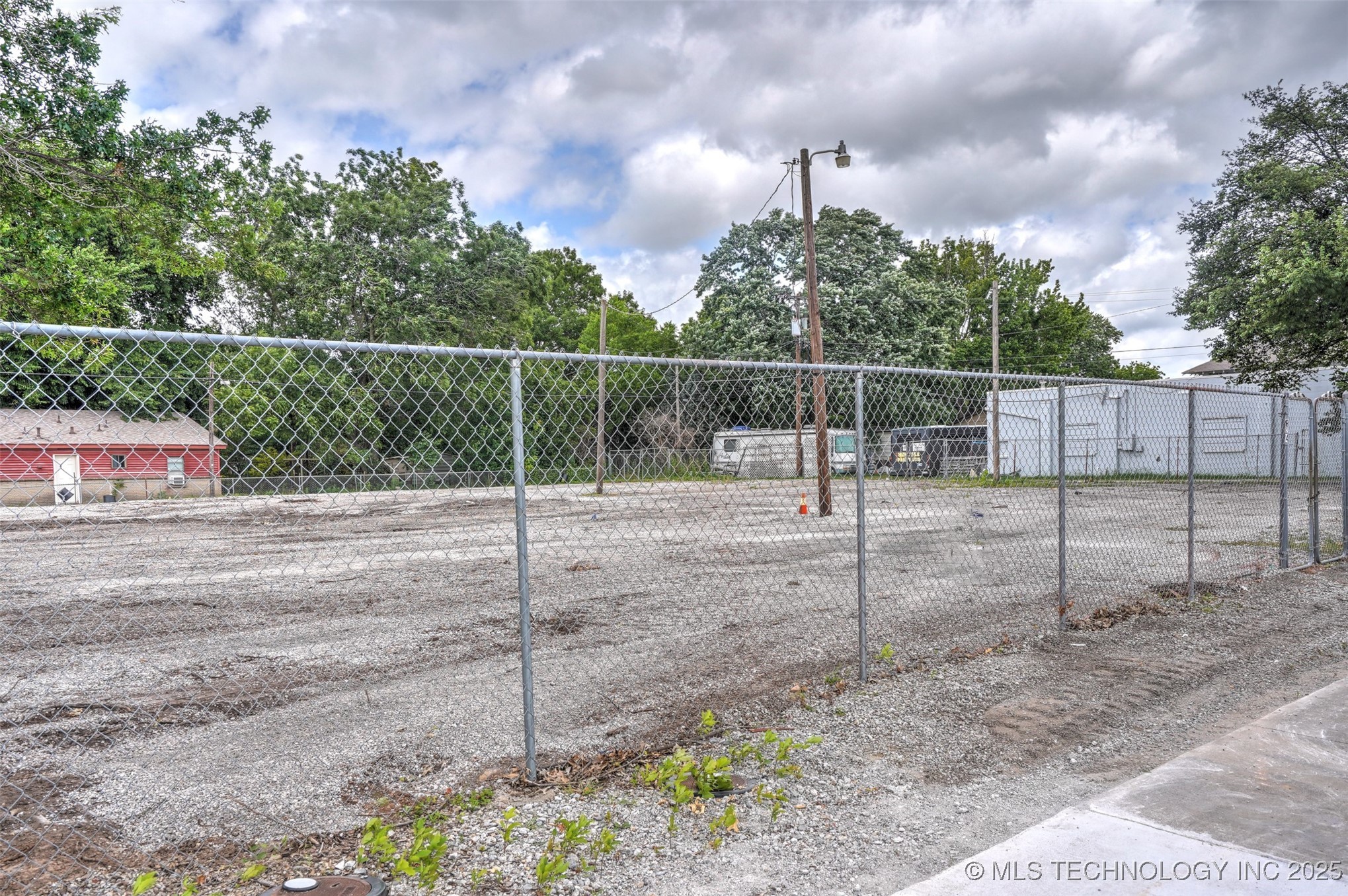 824 S Main Street Property Photo 12