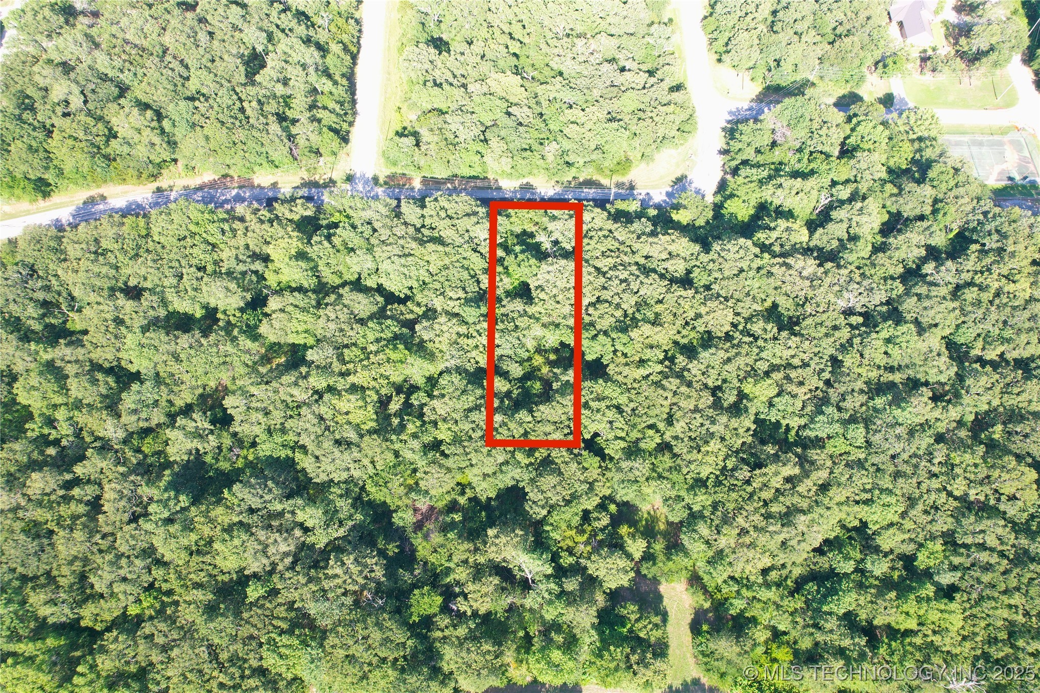 1370 Oak Ridge Drive Property Photo 2