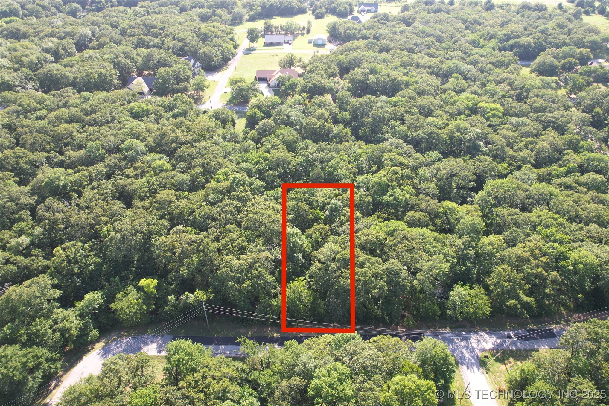 1370 Oak Ridge Drive Property Photo 3