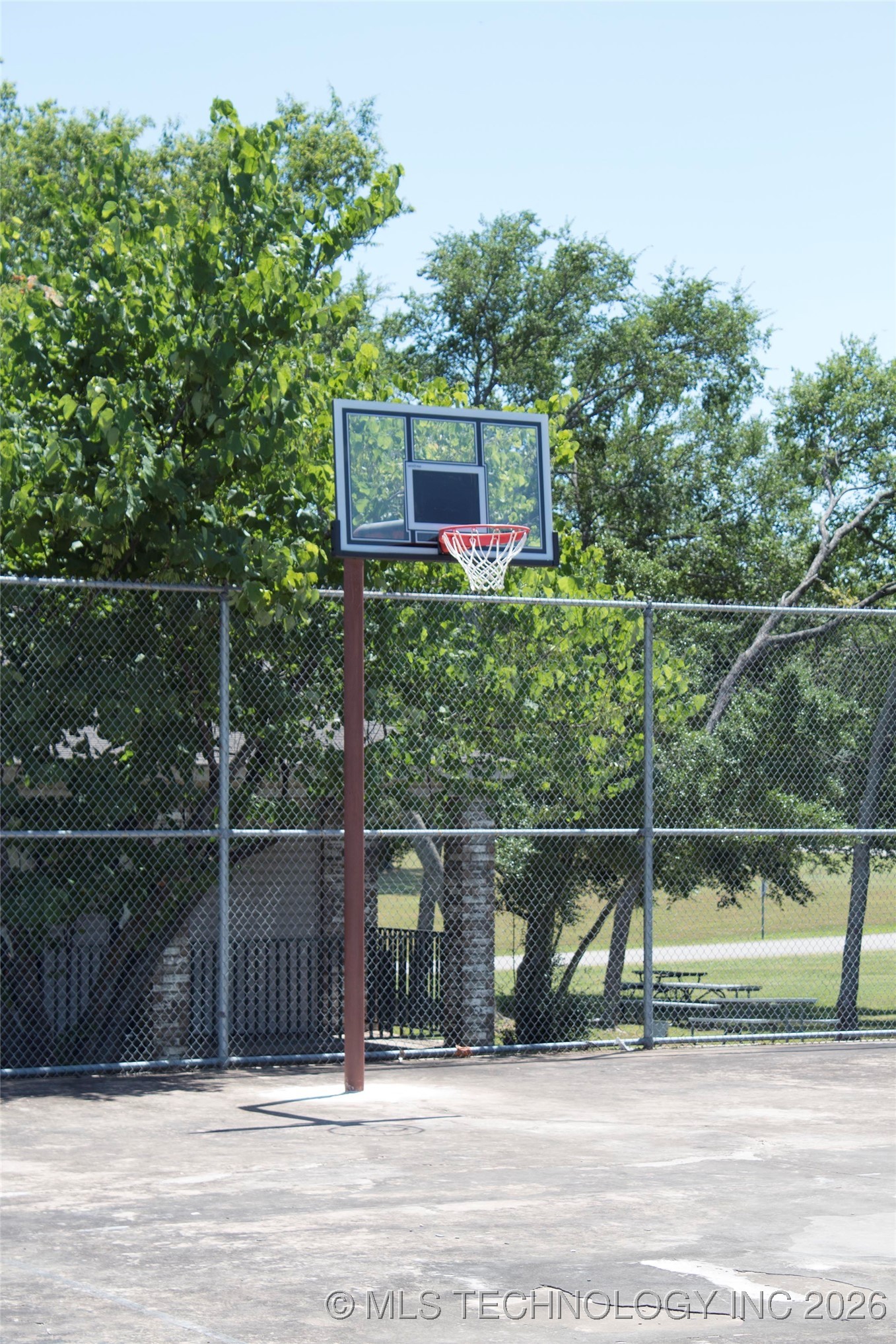 1370 Oak Ridge Drive Property Photo 6