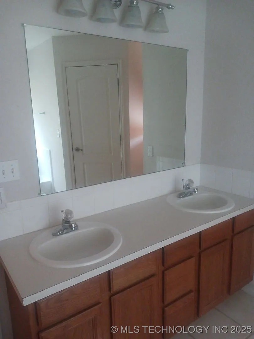 200 Ogeechee Property Photo 15