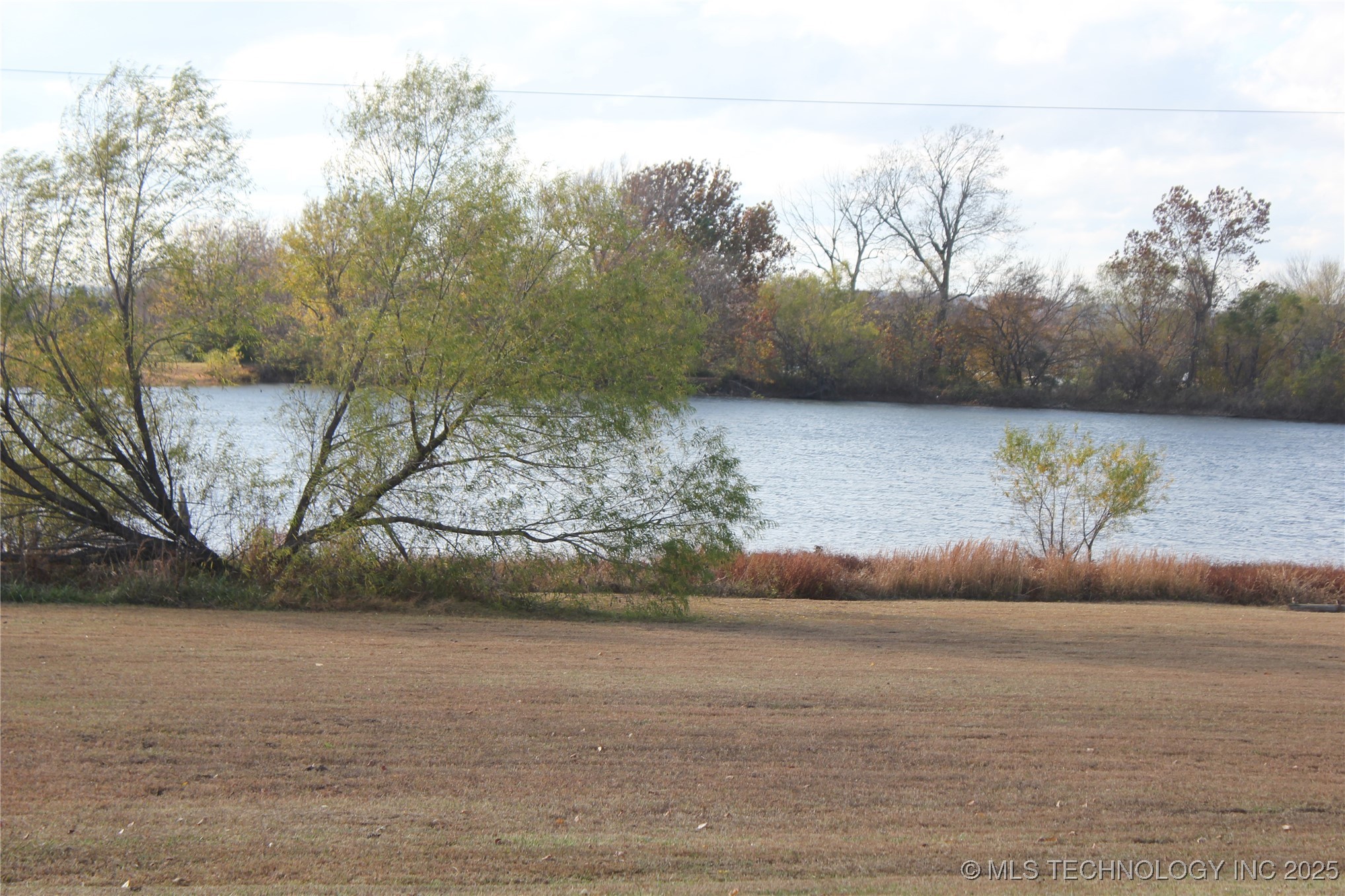 2155 E 154th Street North Property Photo 2