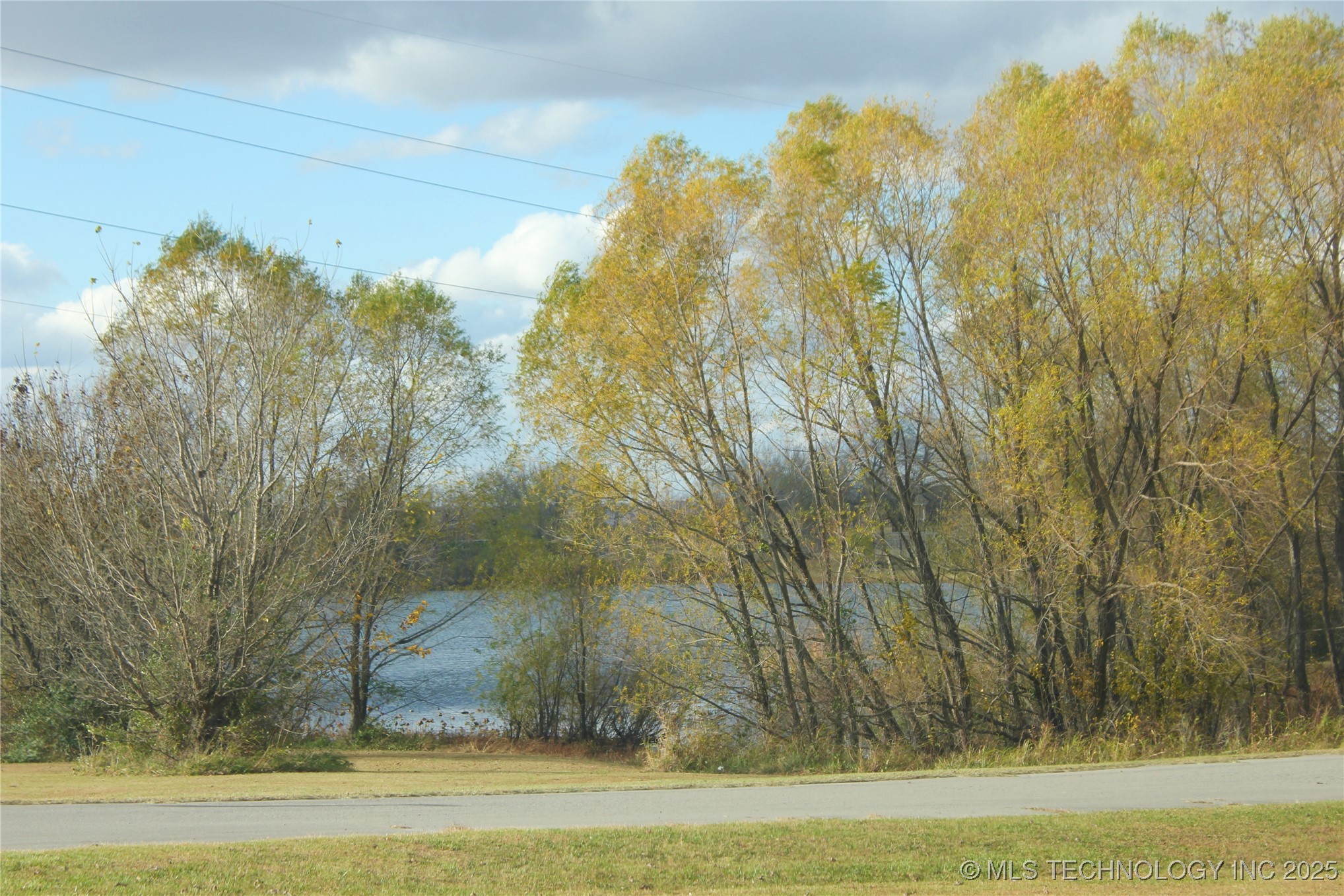 2155 E 154th Street North Property Photo 4