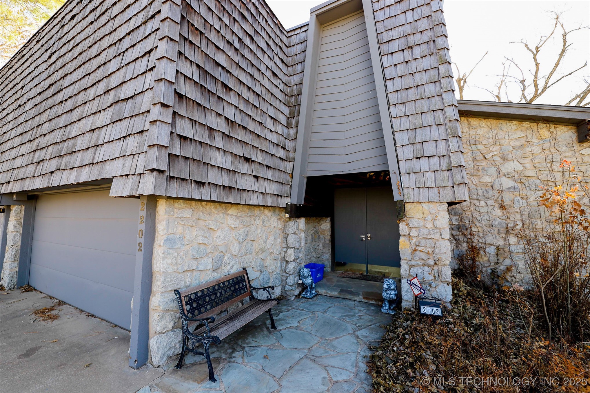 2202 Nw 45th Street Property Photo 2