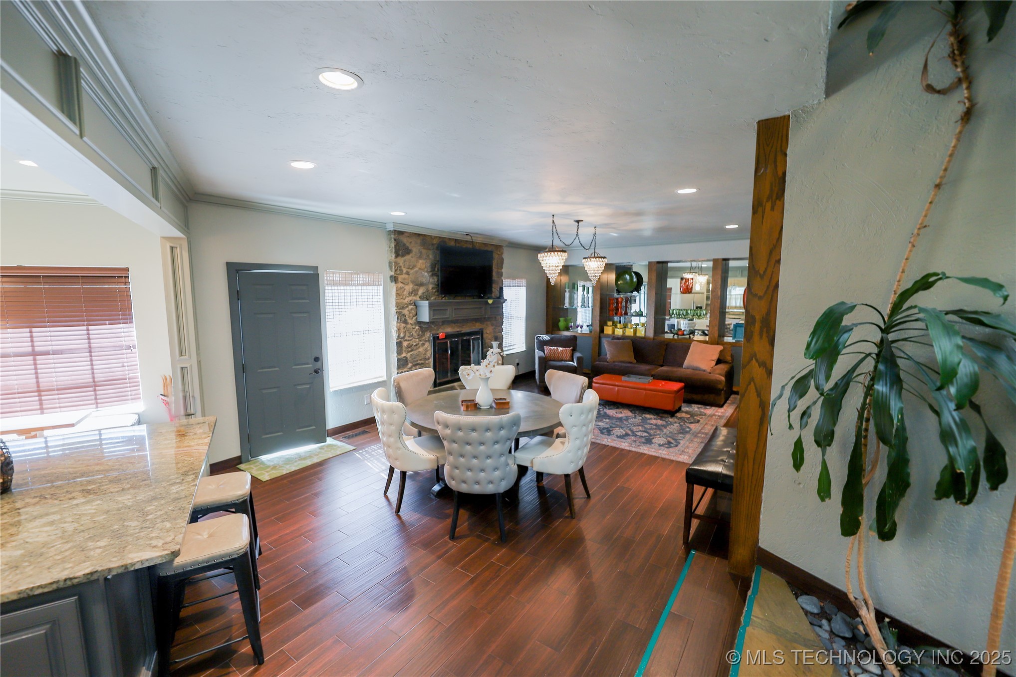 2202 Nw 45th Street Property Photo 6