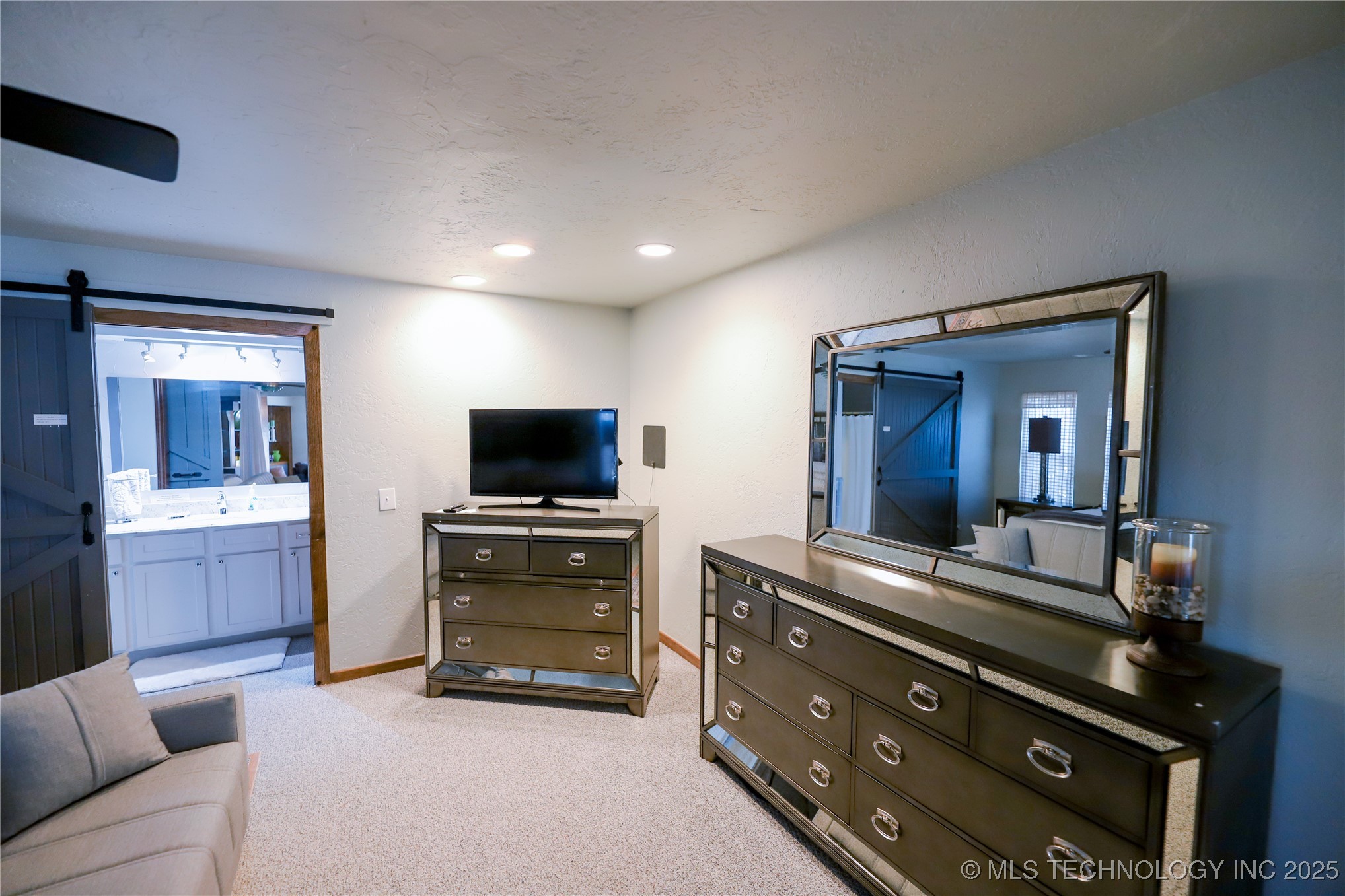 2202 Nw 45th Street Property Photo 14