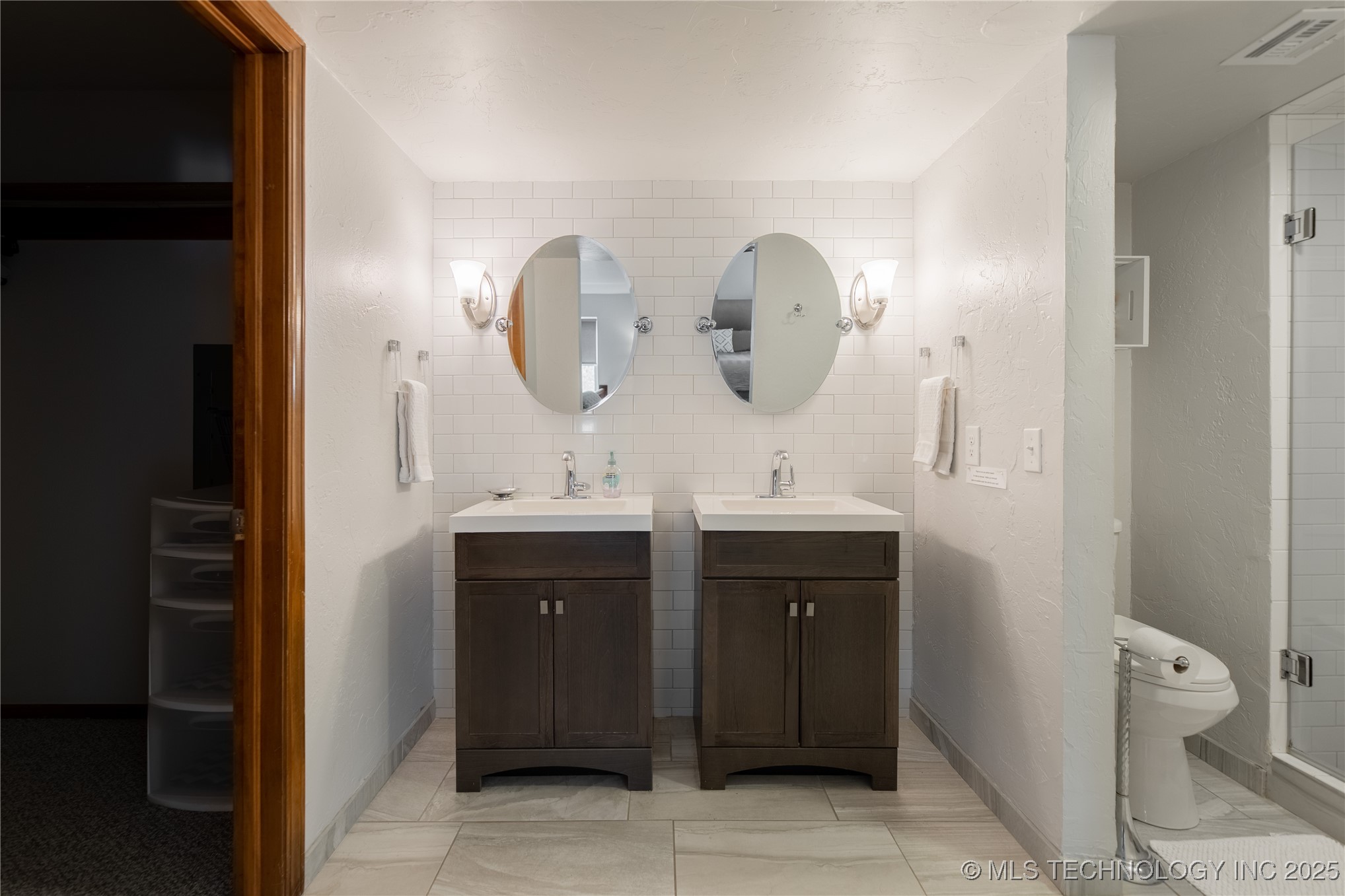 2202 Nw 45th Street Property Photo 54