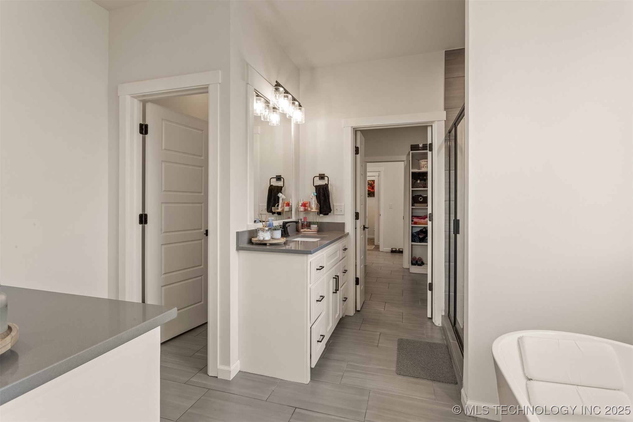 13853 S 21st Court E Property Photo 32