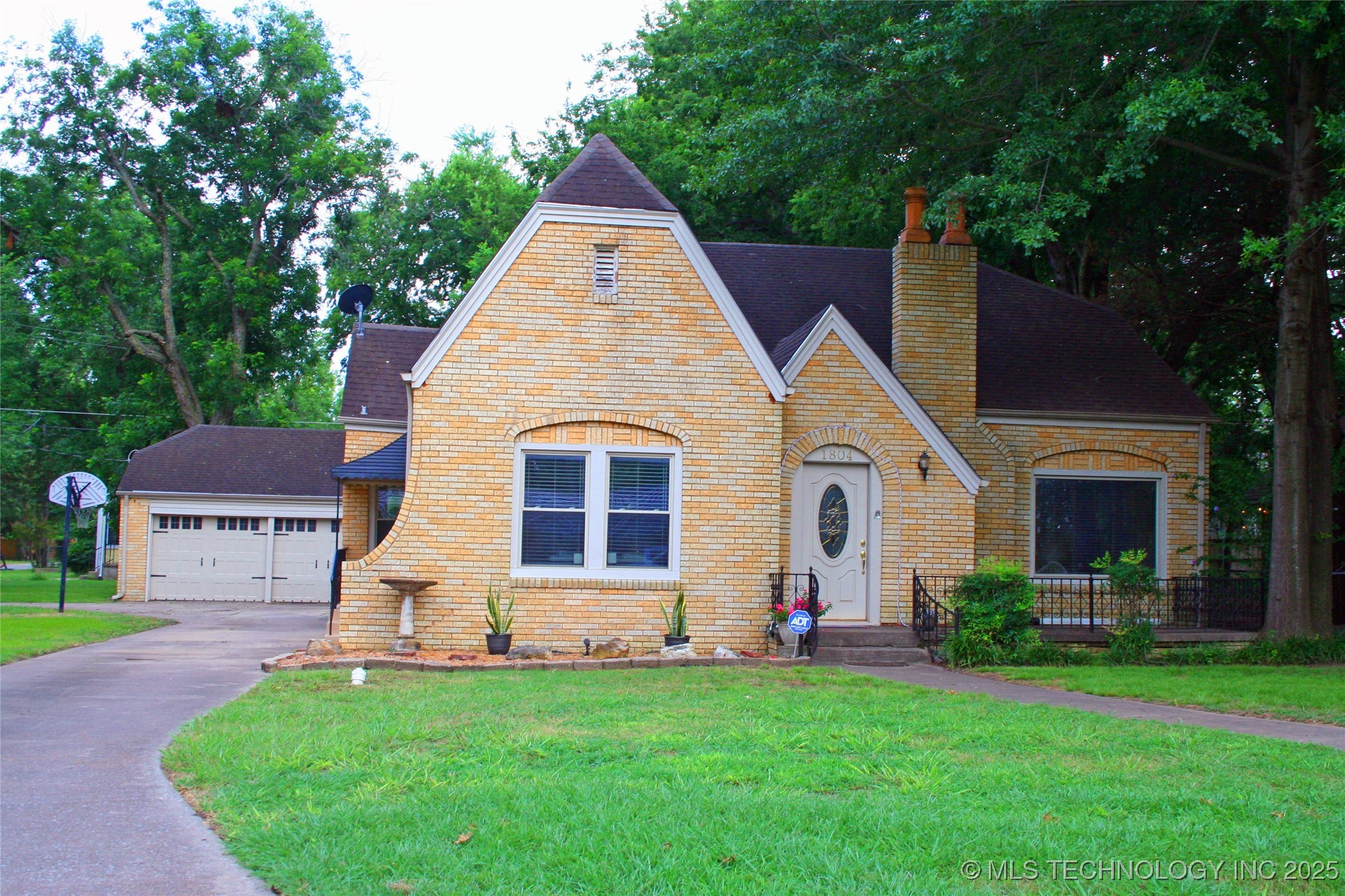 1804 Stanley SW Property Photo 1