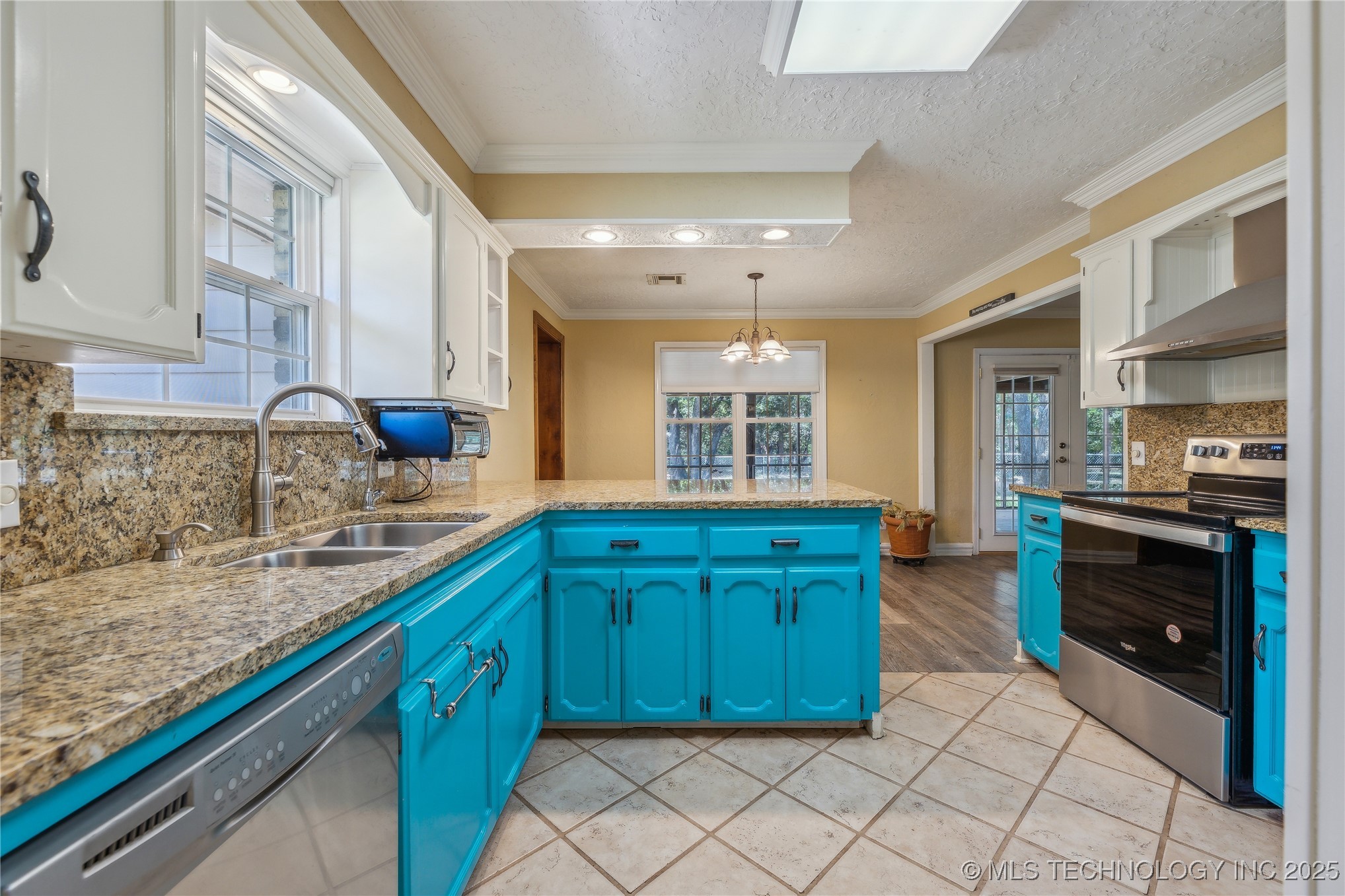 3609 E Scenic Drive Property Photo 10