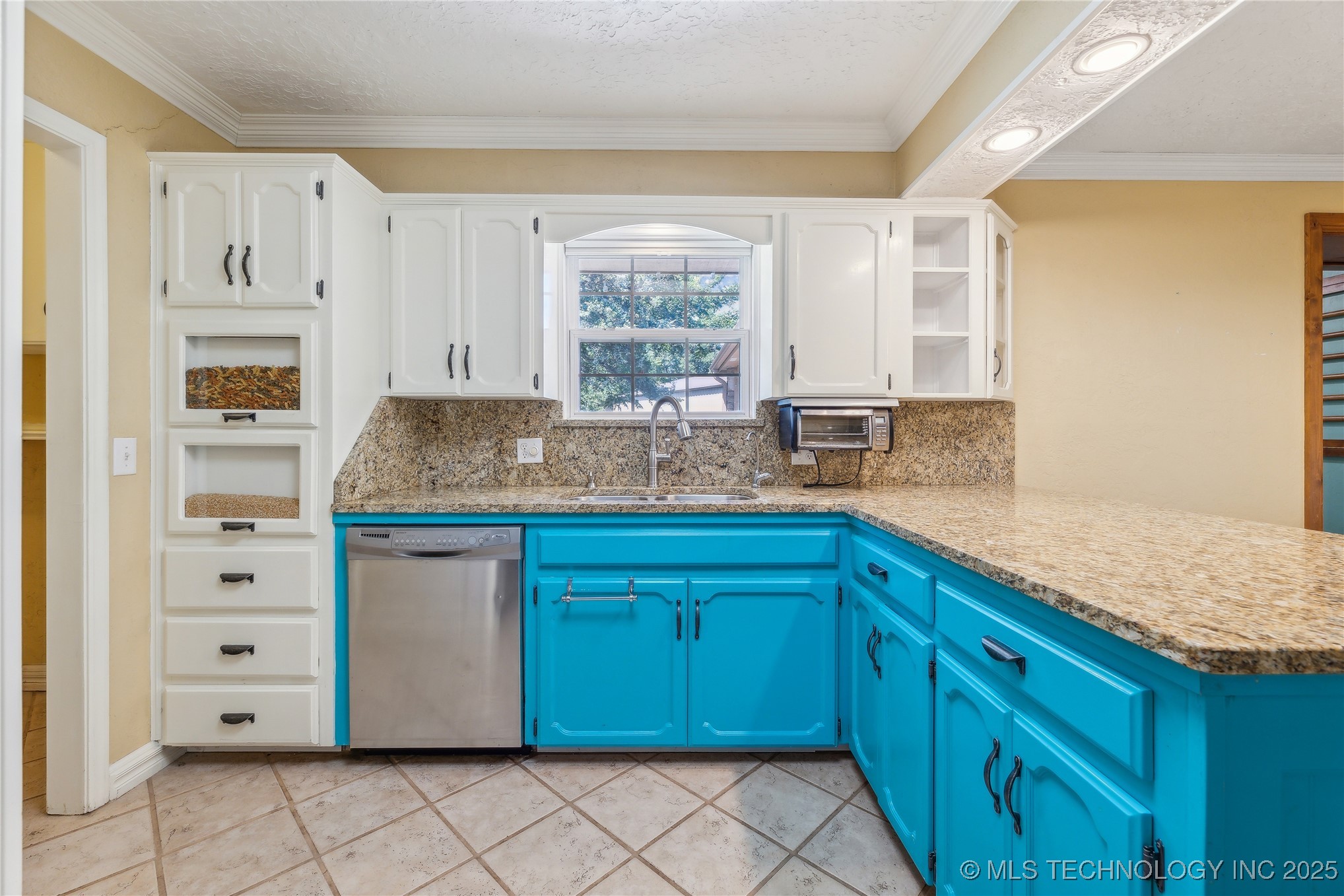 3609 E Scenic Drive Property Photo 11