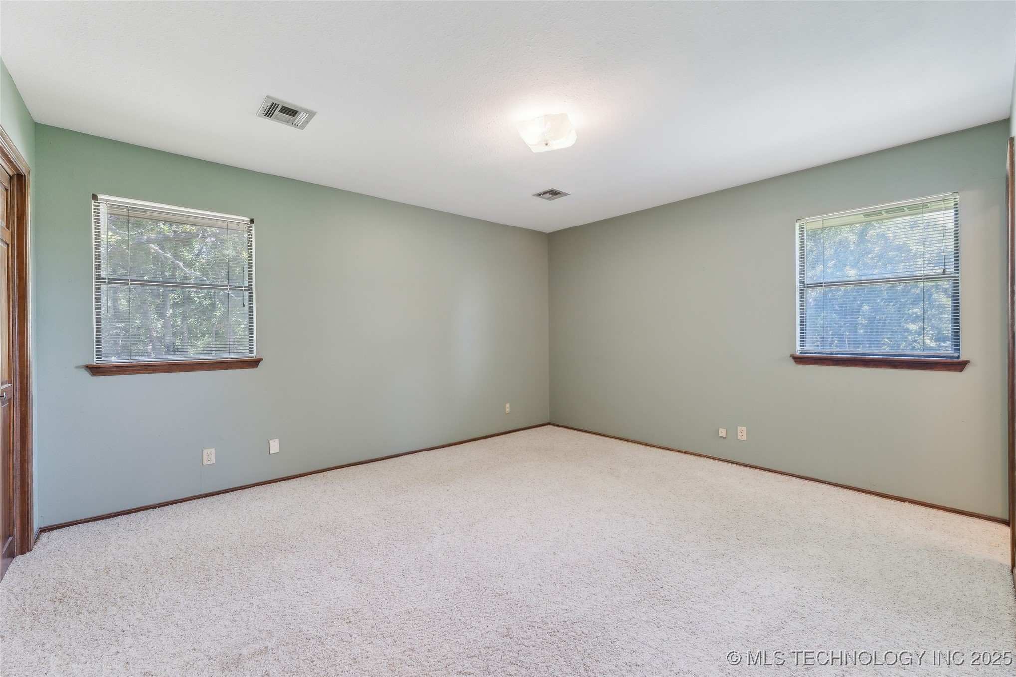 3609 E Scenic Drive Property Photo 18