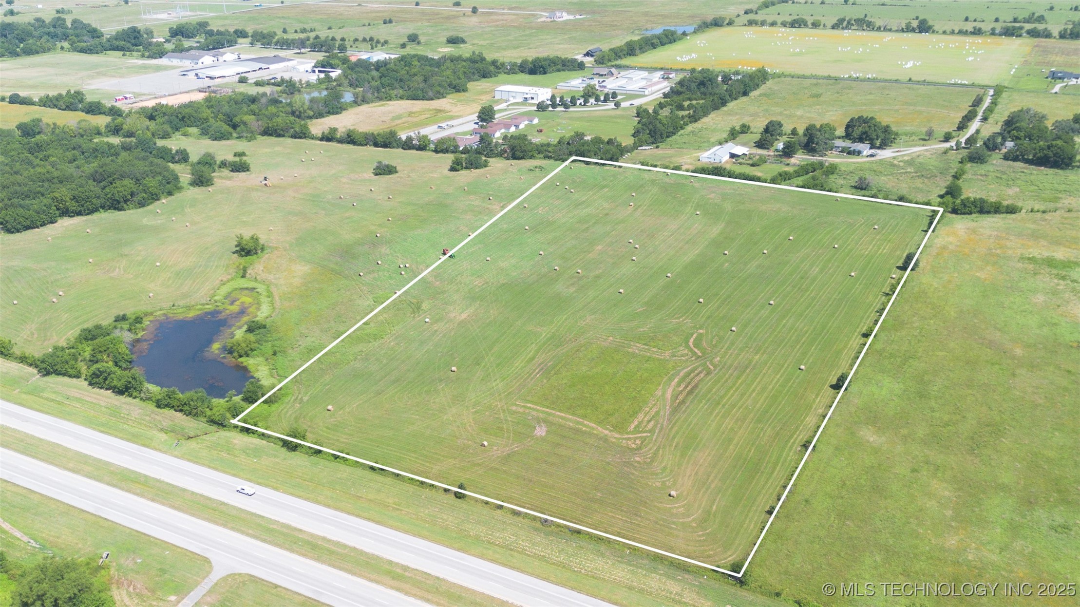 E Hwy 20 Property Photo 10