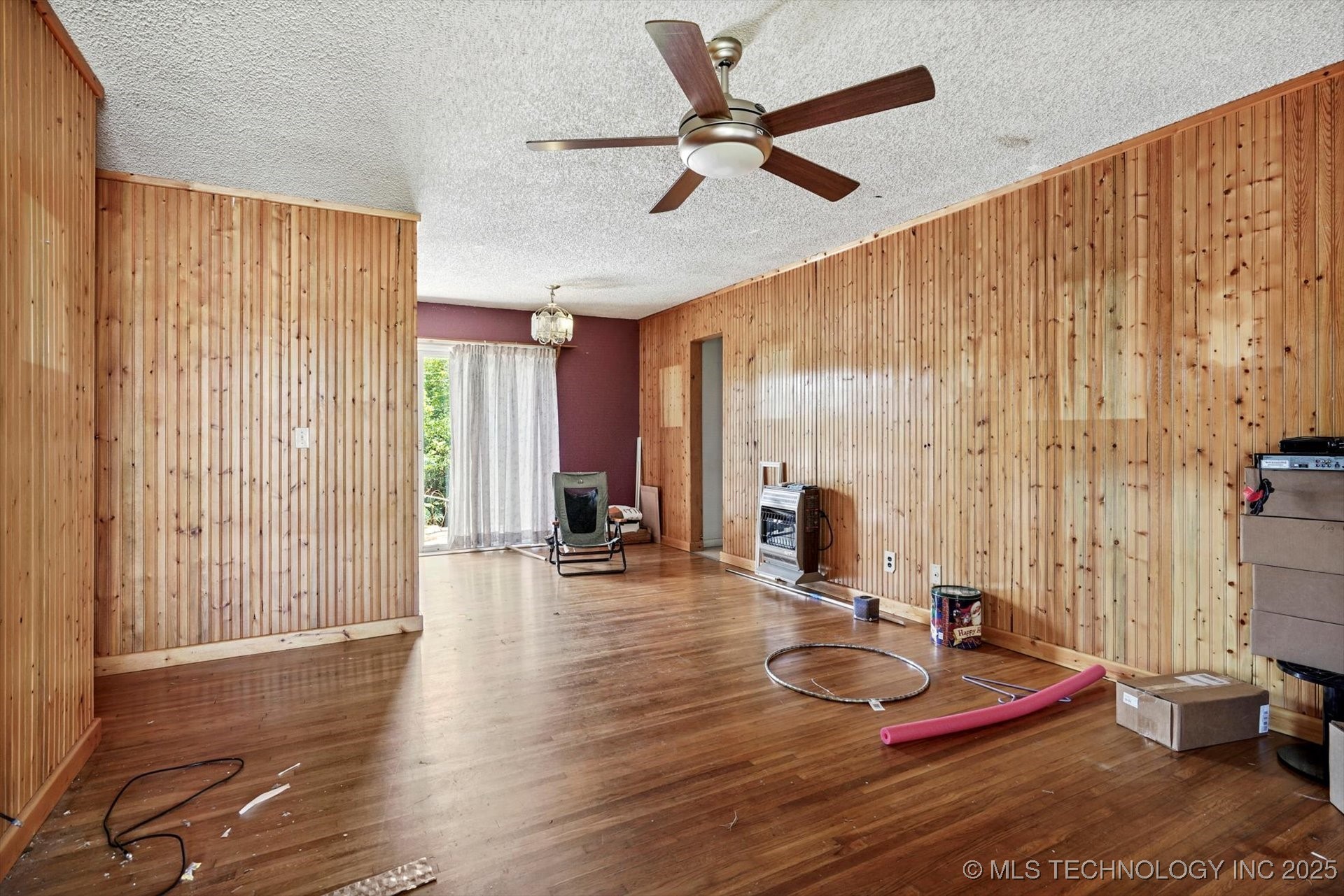 705 W Hartford Place Property Photo 7