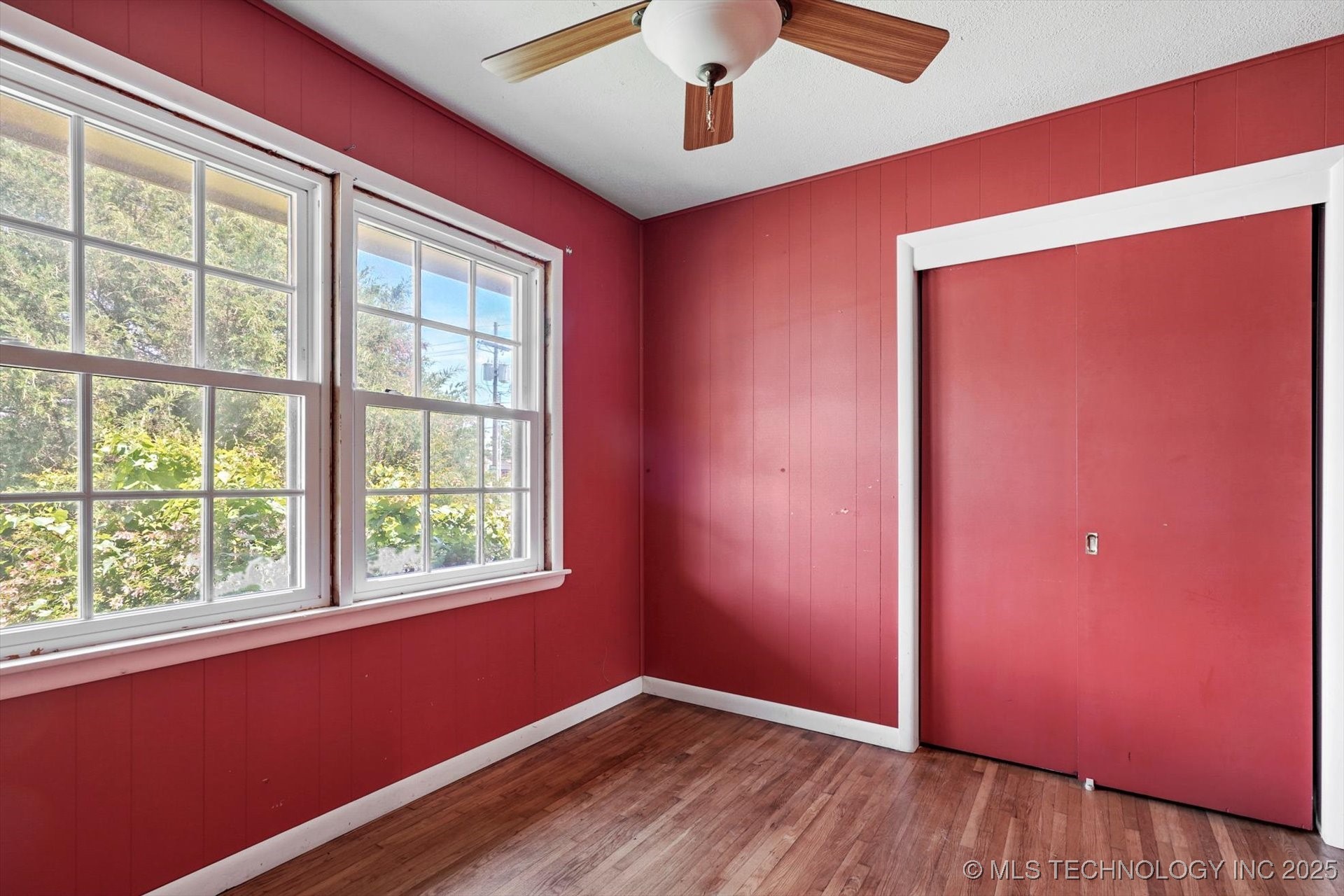 705 W Hartford Place Property Photo 10