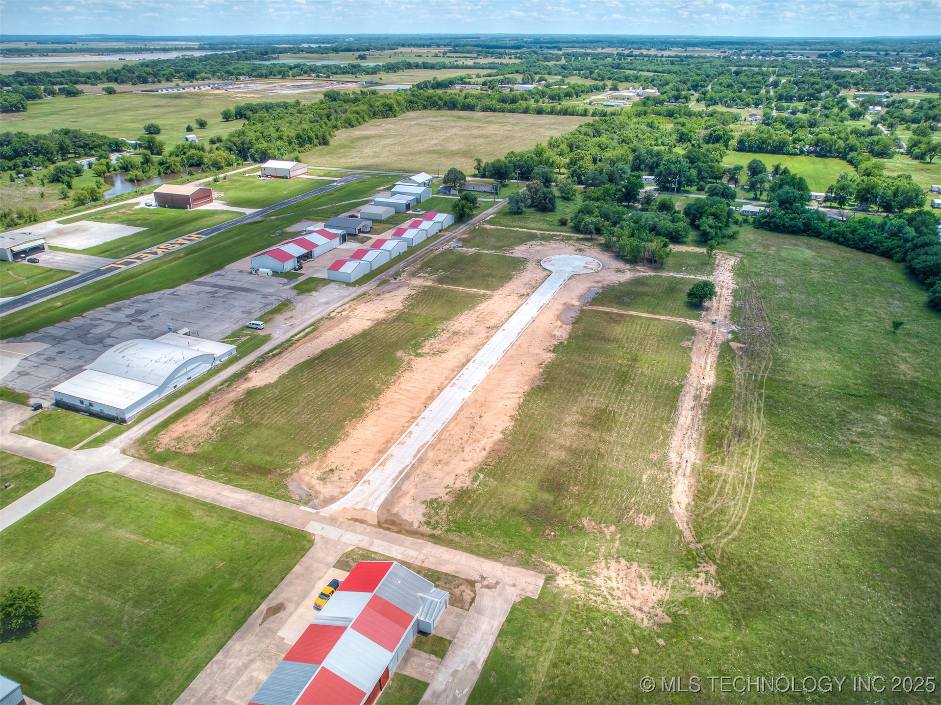 1132 N Amelia Lane Property Photo 5
