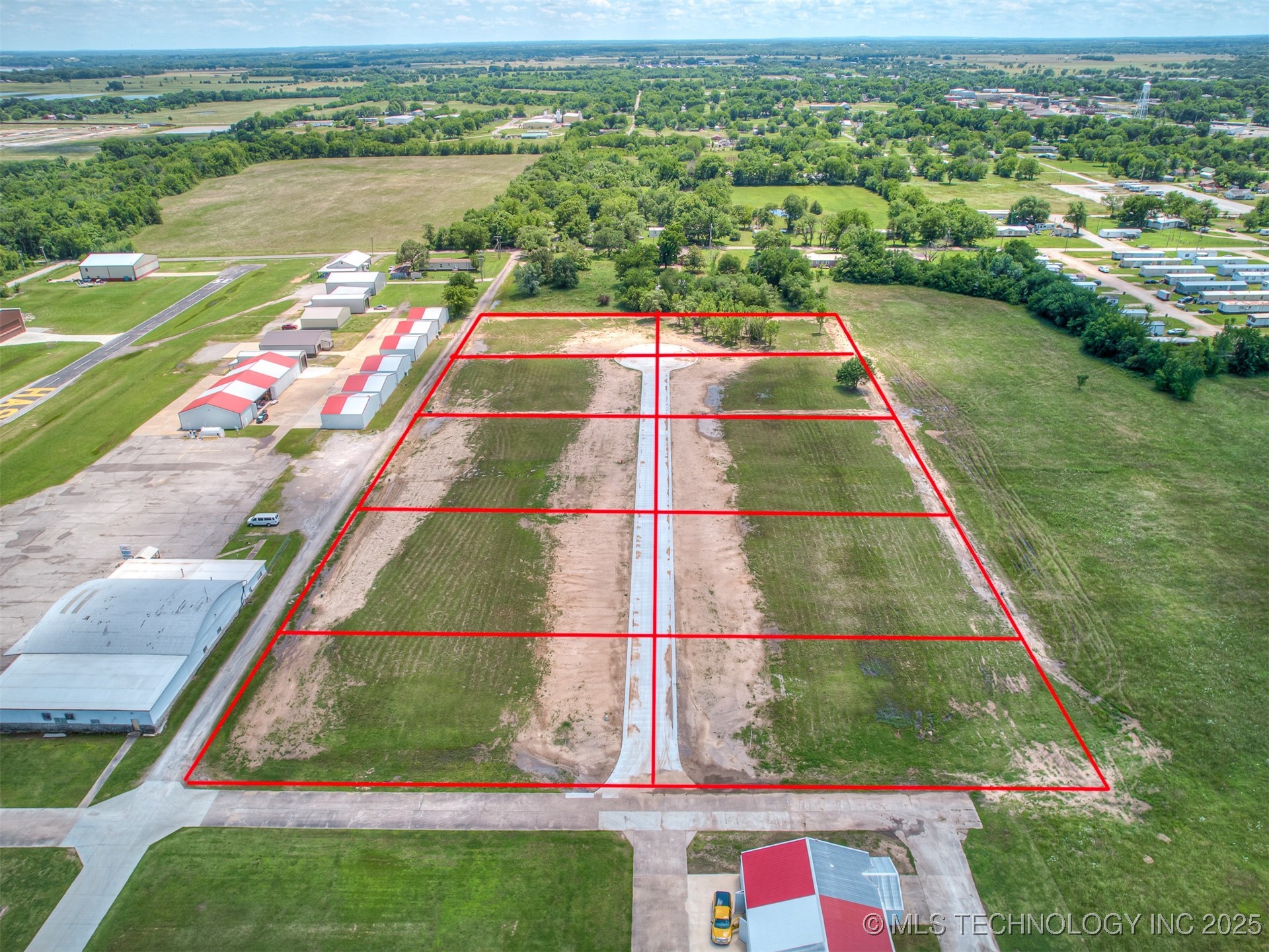 1104 N Amelia Lane Property Photo 1