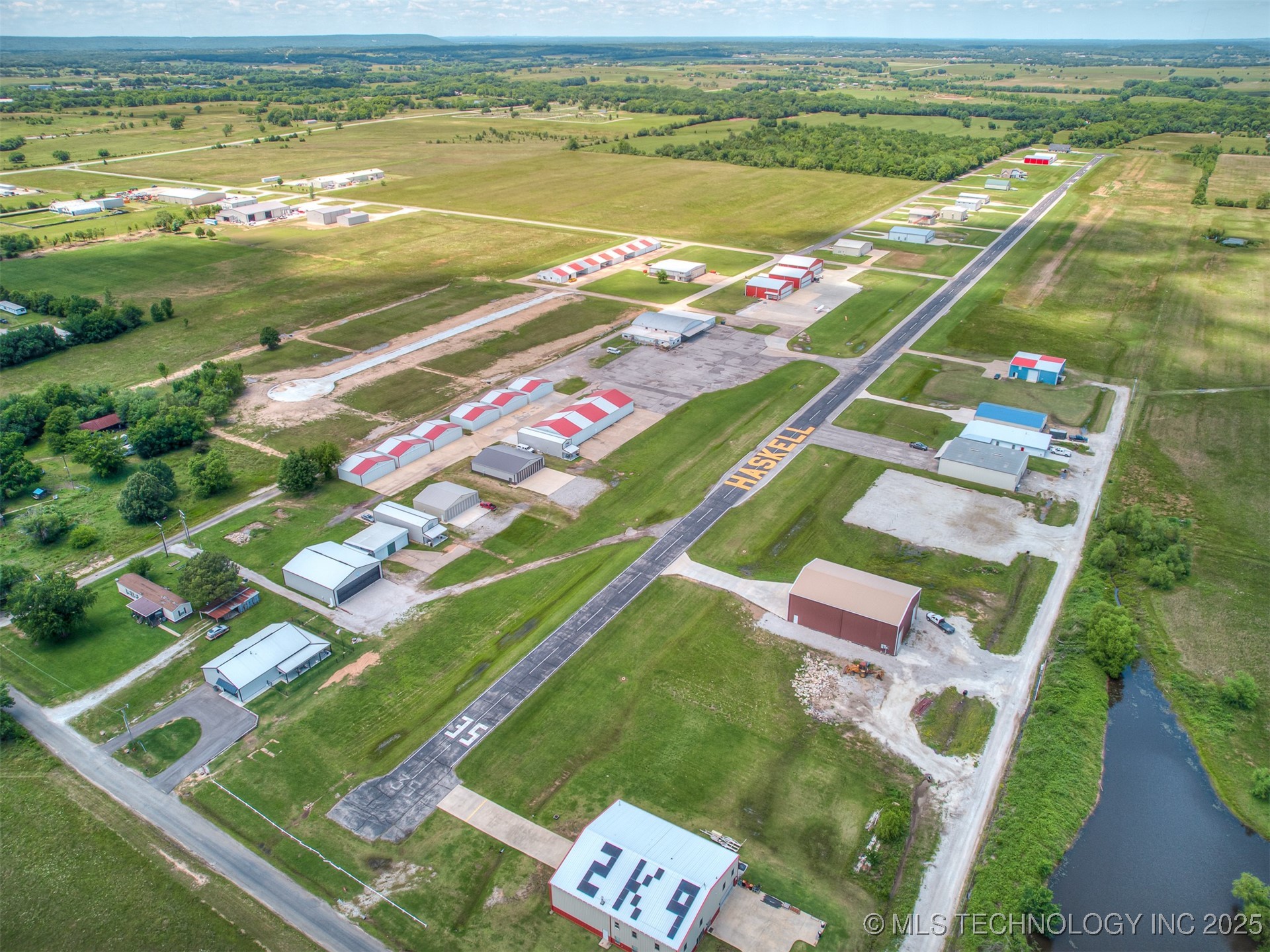1104 N Amelia Lane Property Photo 14