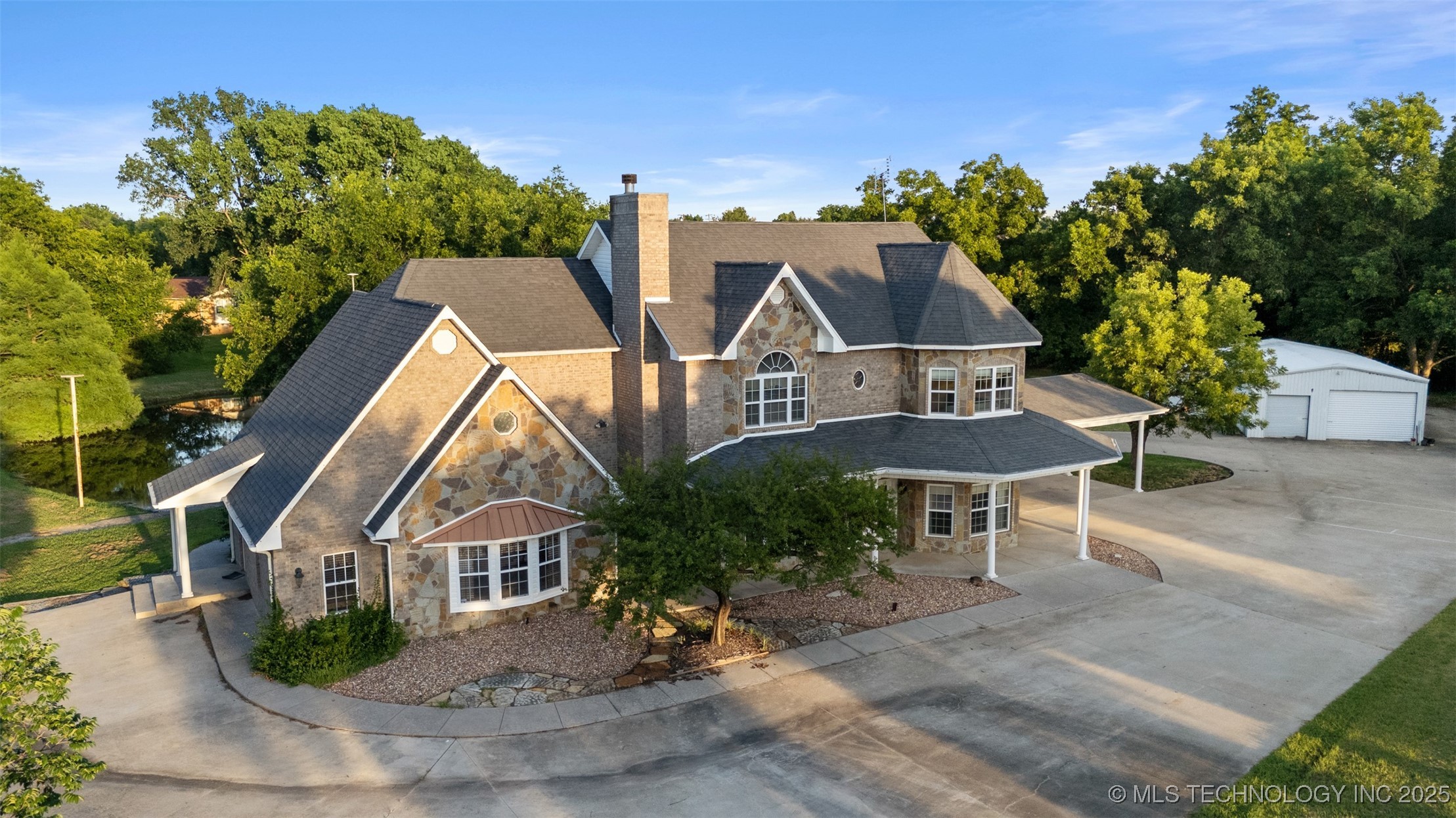 721 S Forrest Property Photo 1