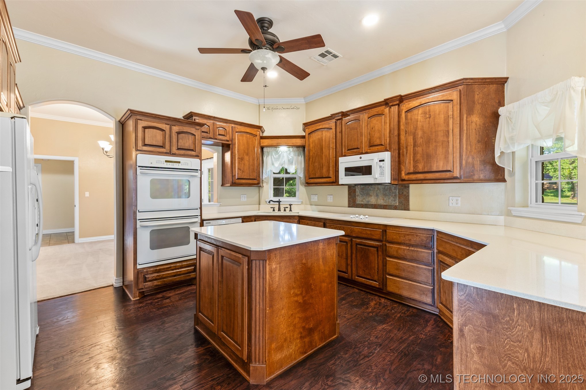 721 S Forrest Property Photo 11