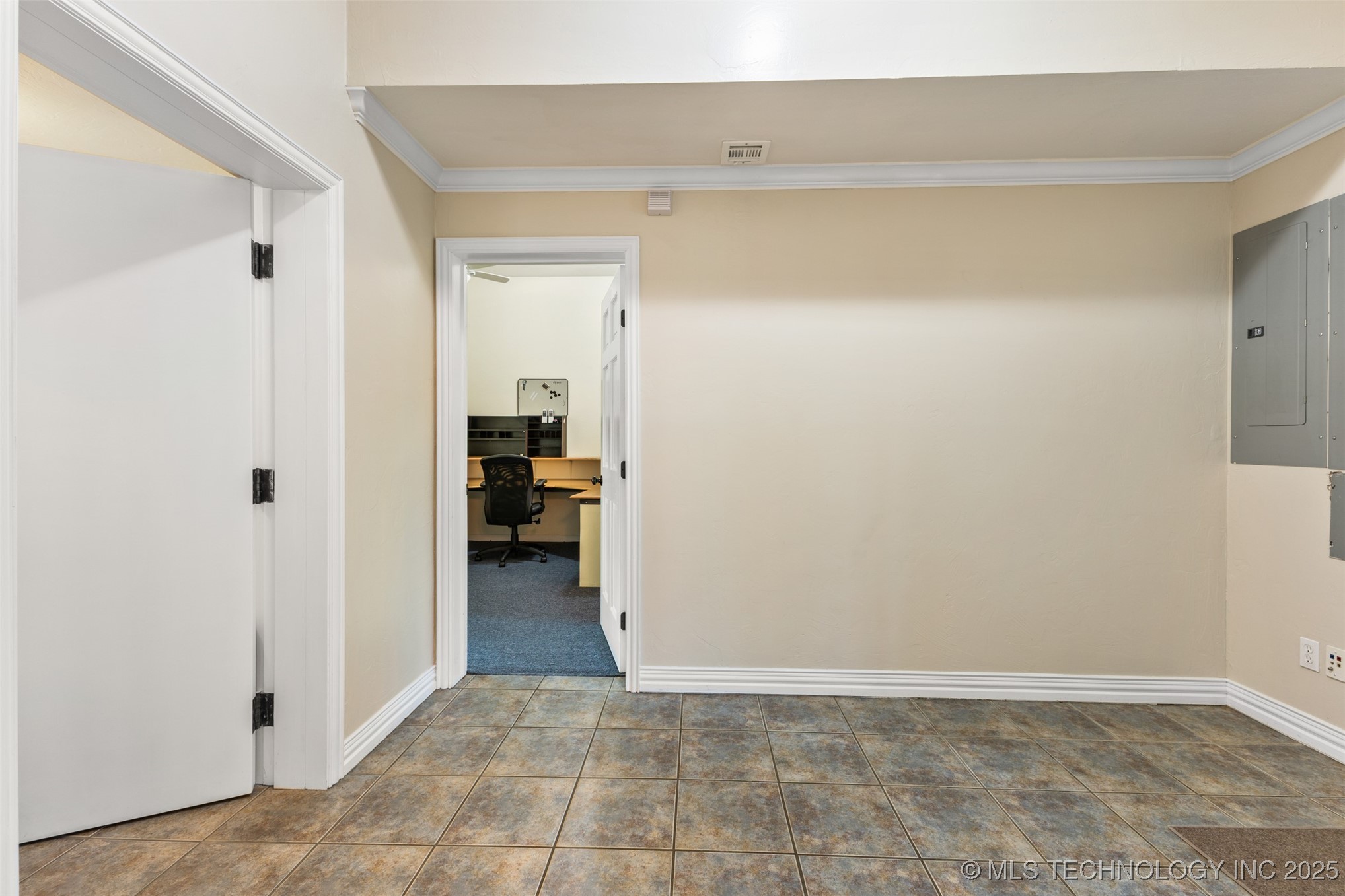 721 S Forrest Property Photo 14