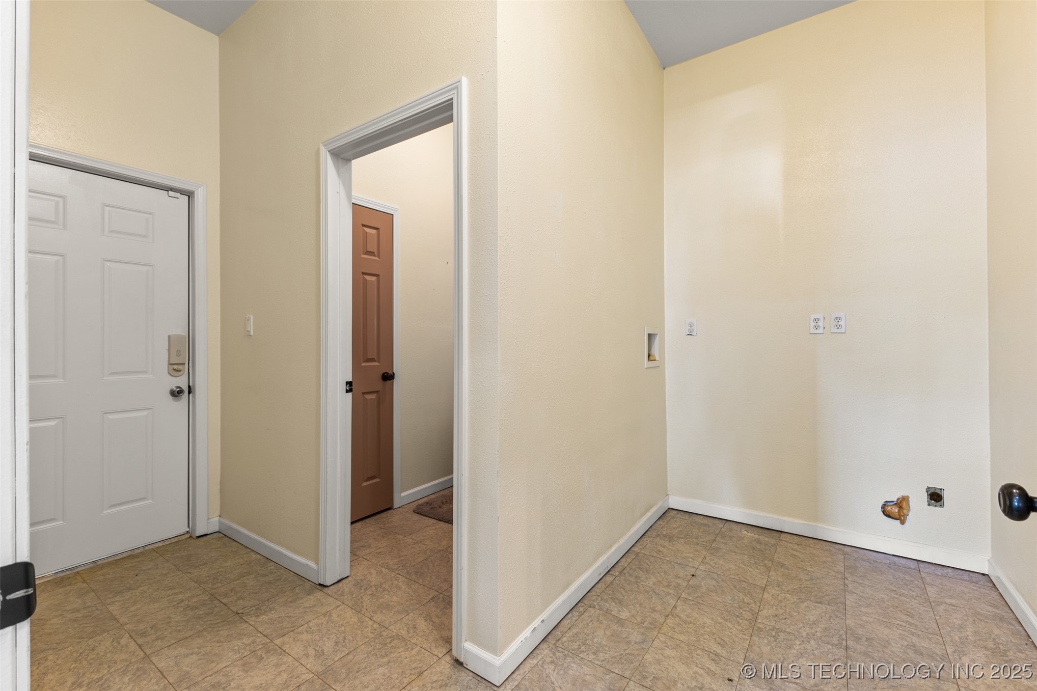 721 S Forrest Property Photo 18