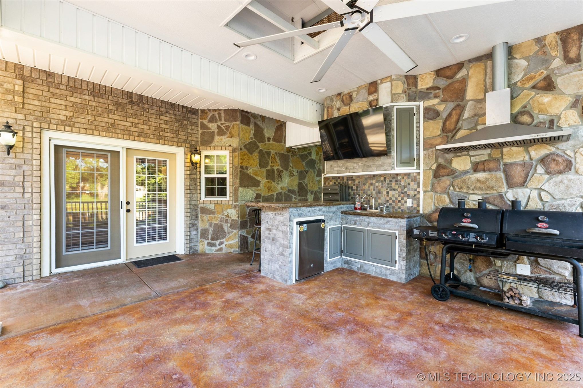 721 S Forrest Property Photo 39